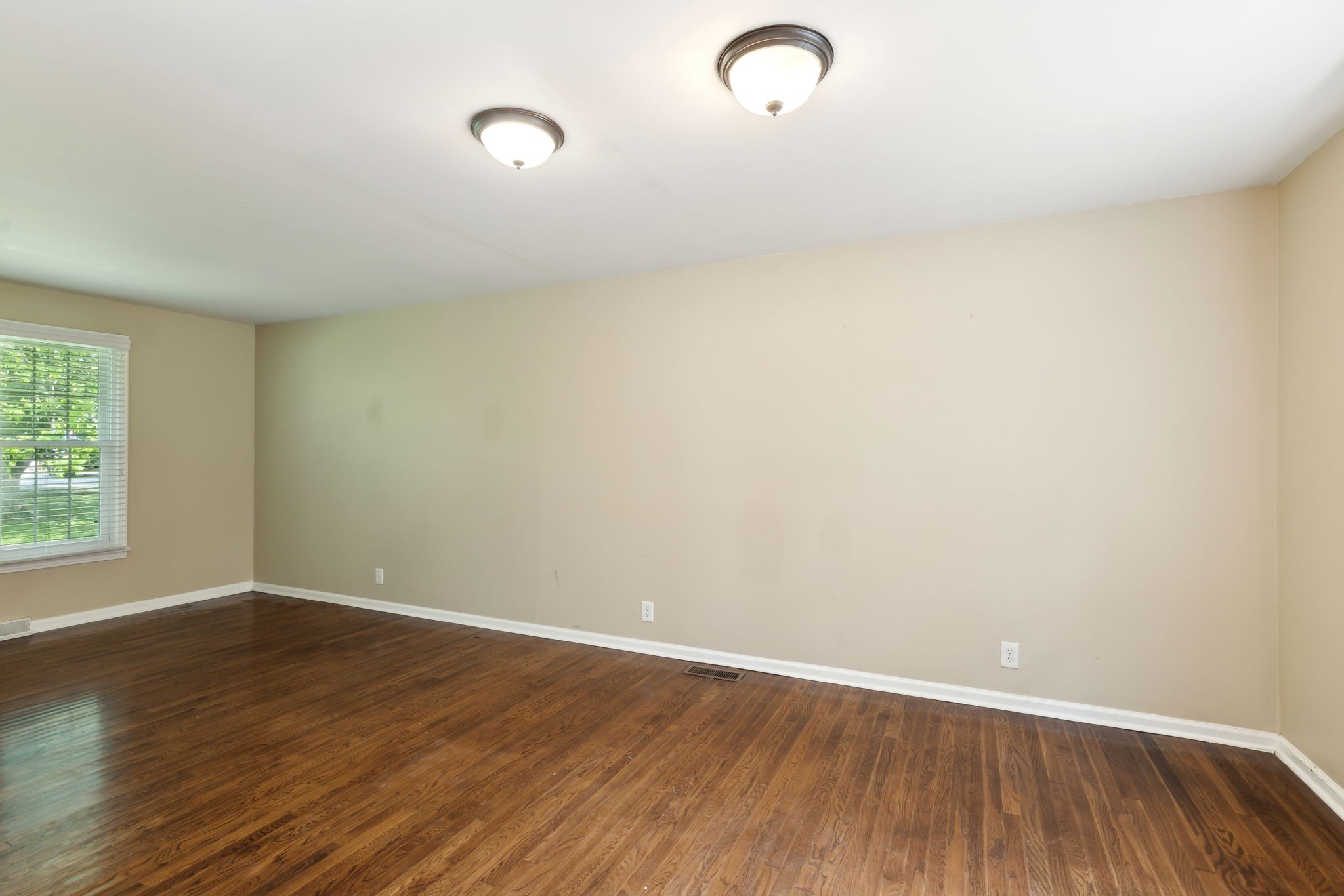 1204 Warner Ct Property Photo 10
