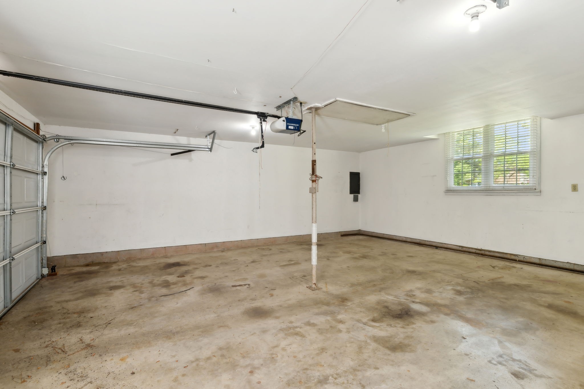 1204 Warner Ct Property Photo 43