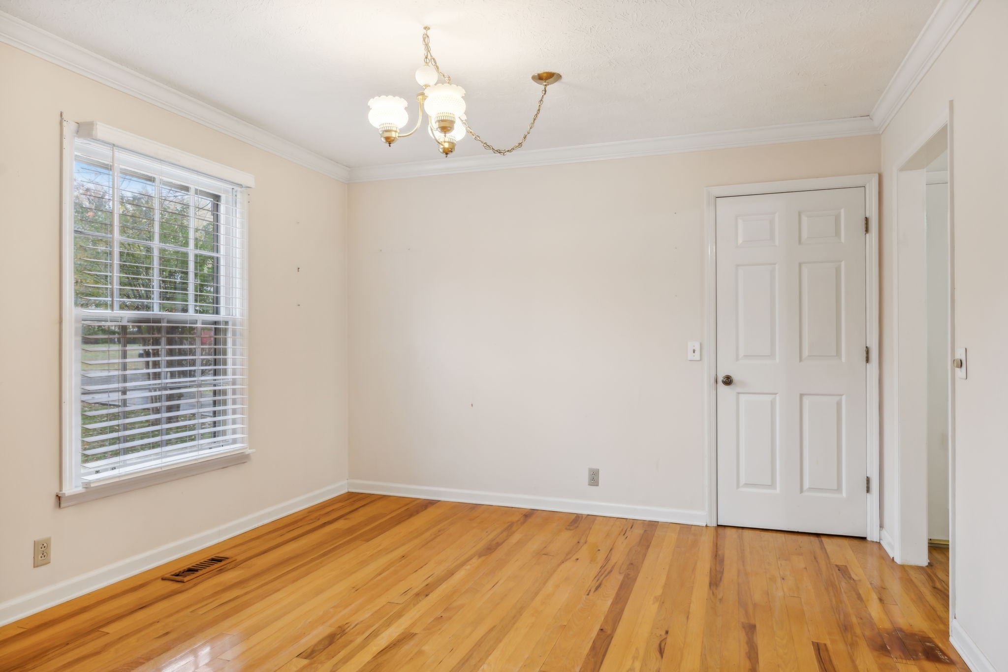 112 Knollwood Ct Property Photo 10
