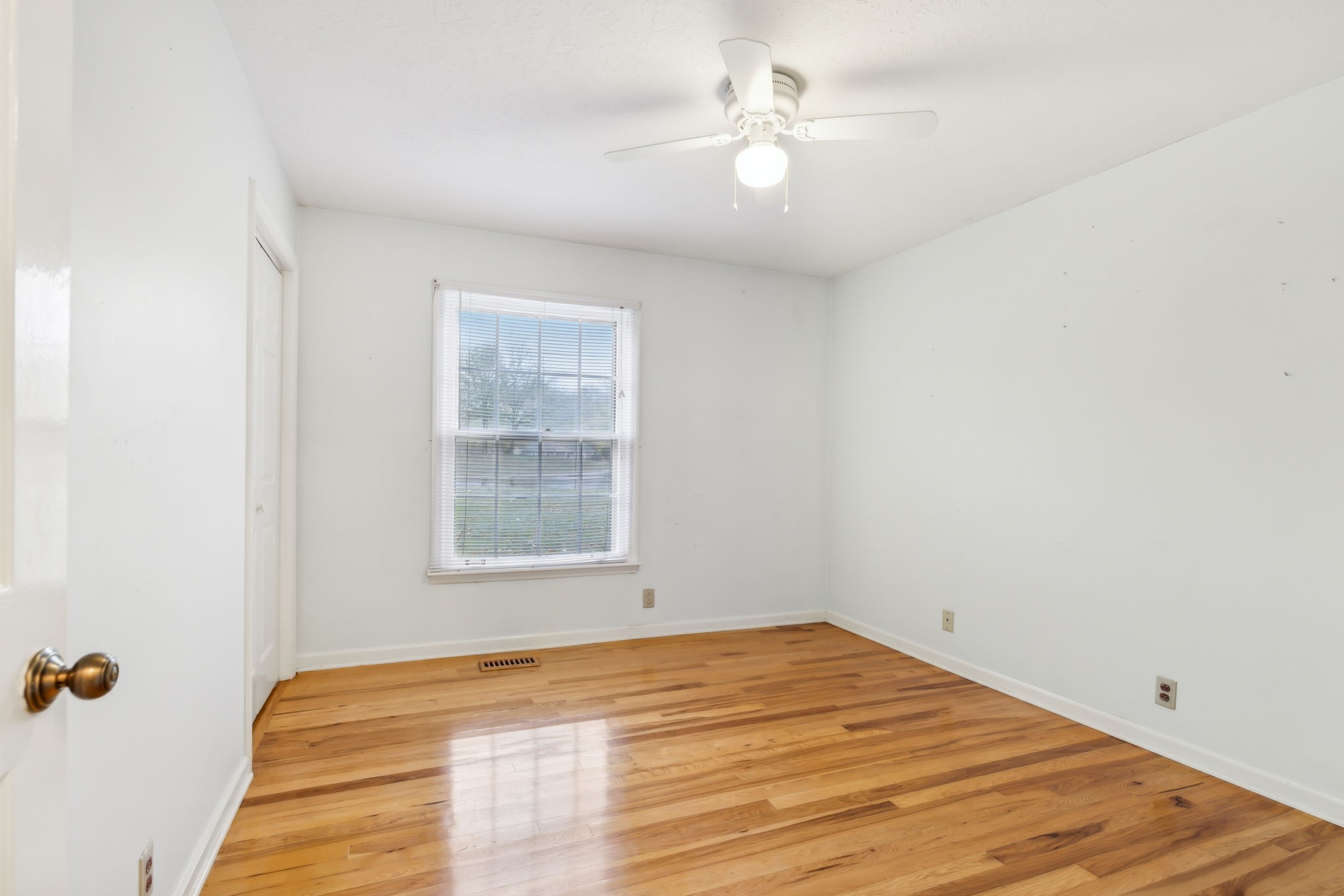 112 Knollwood Ct Property Photo 37