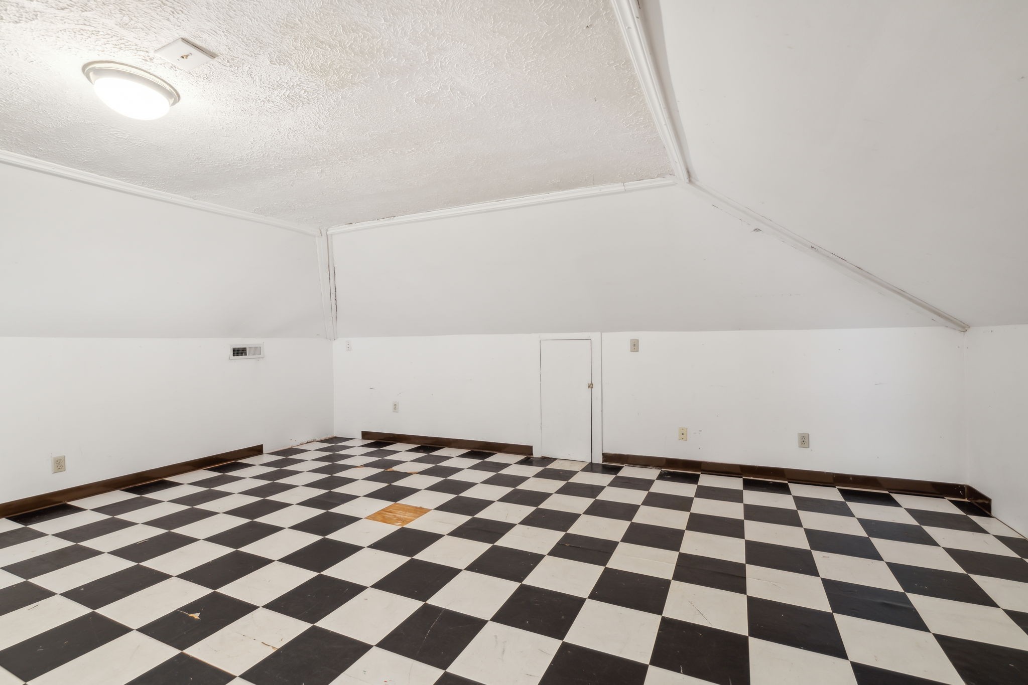 112 Knollwood Ct Property Photo 45
