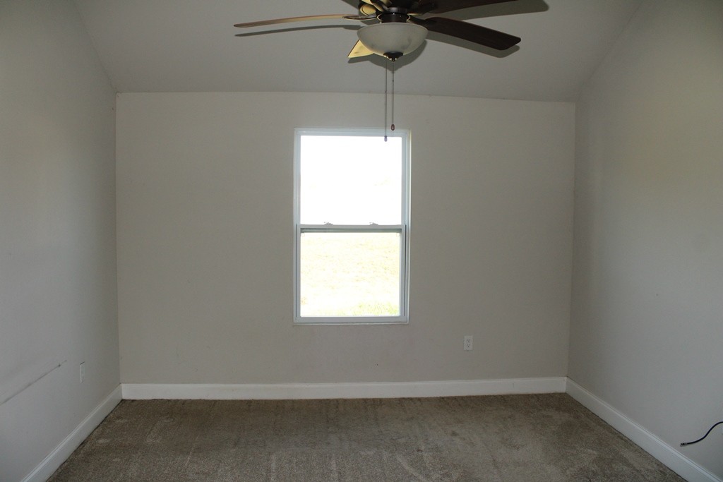 3072 Maple Grove Rd Property Photo 8