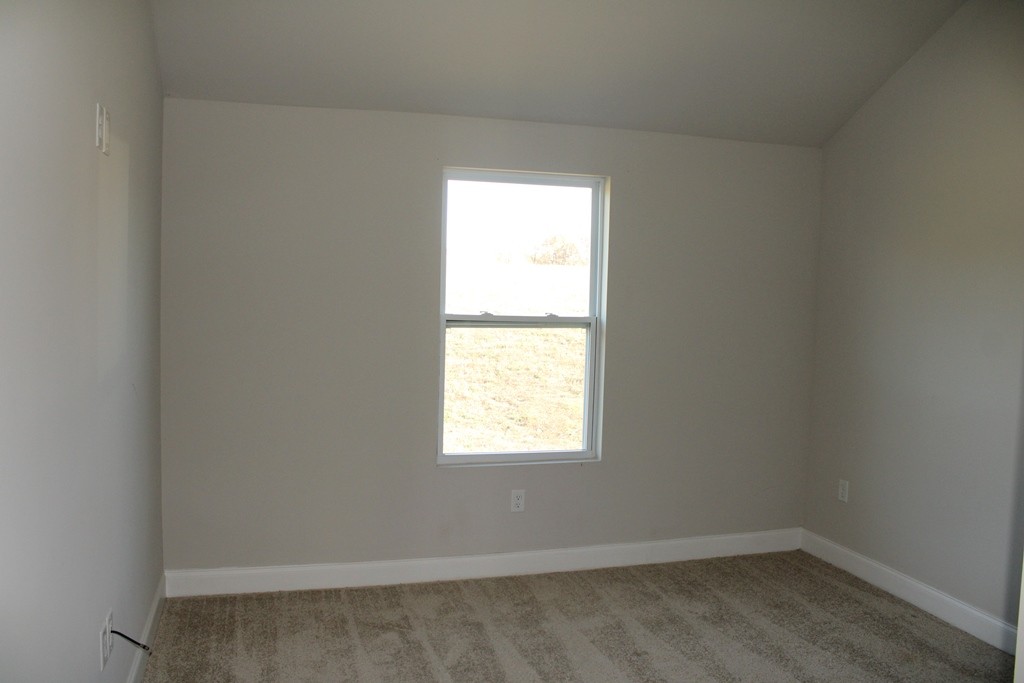 3072 Maple Grove Rd Property Photo 12