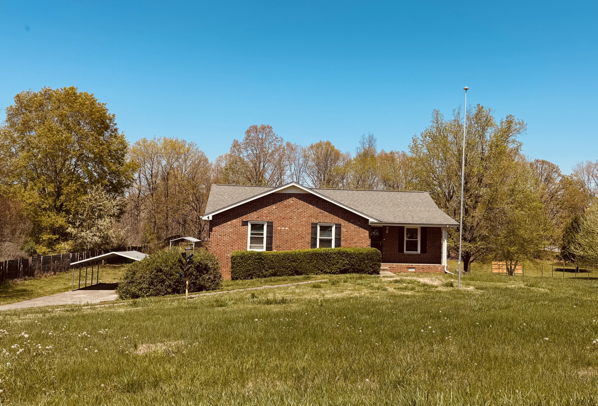 1651 Ogburn Chapel Rd Property Photo 1