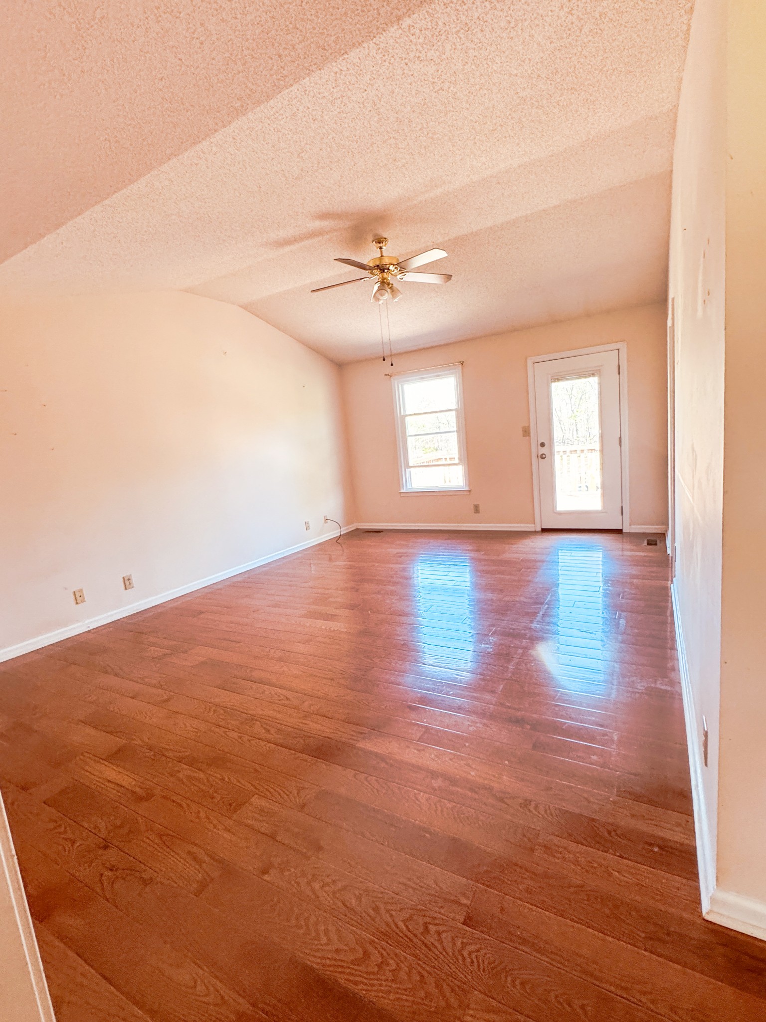 1651 Ogburn Chapel Rd Property Photo 3