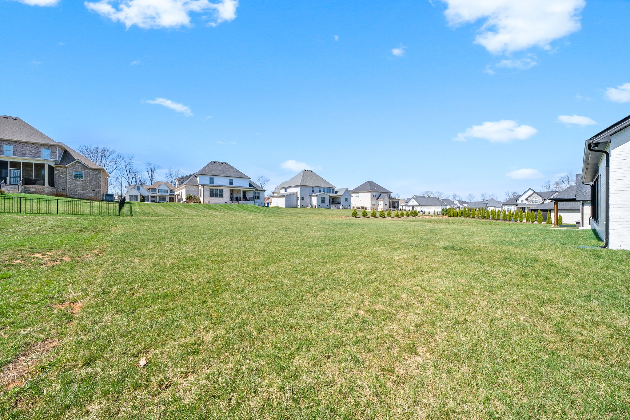 286 Harrowgate Dr Property Photo 48