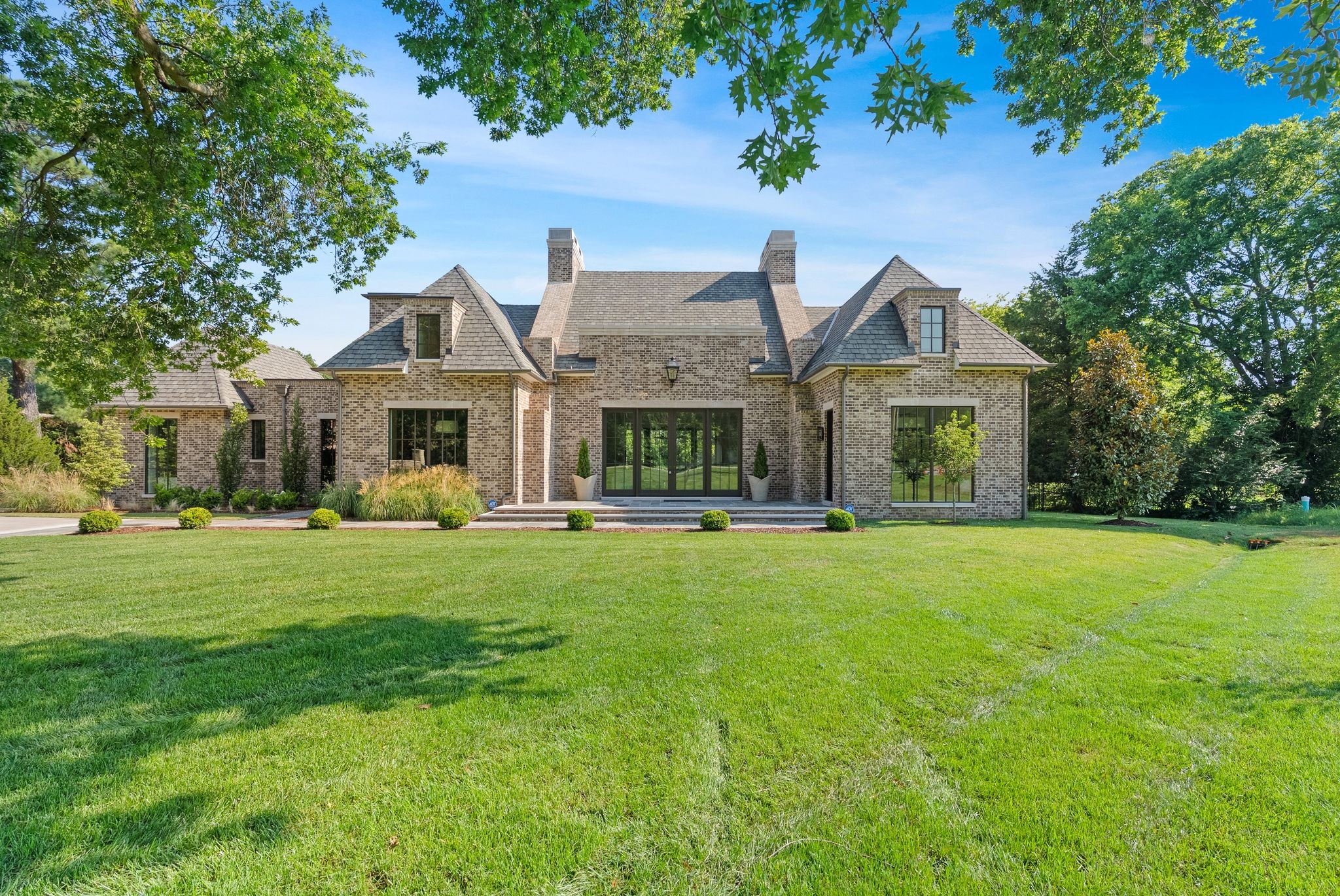 1206 Tyne Blvd Property Photo 2