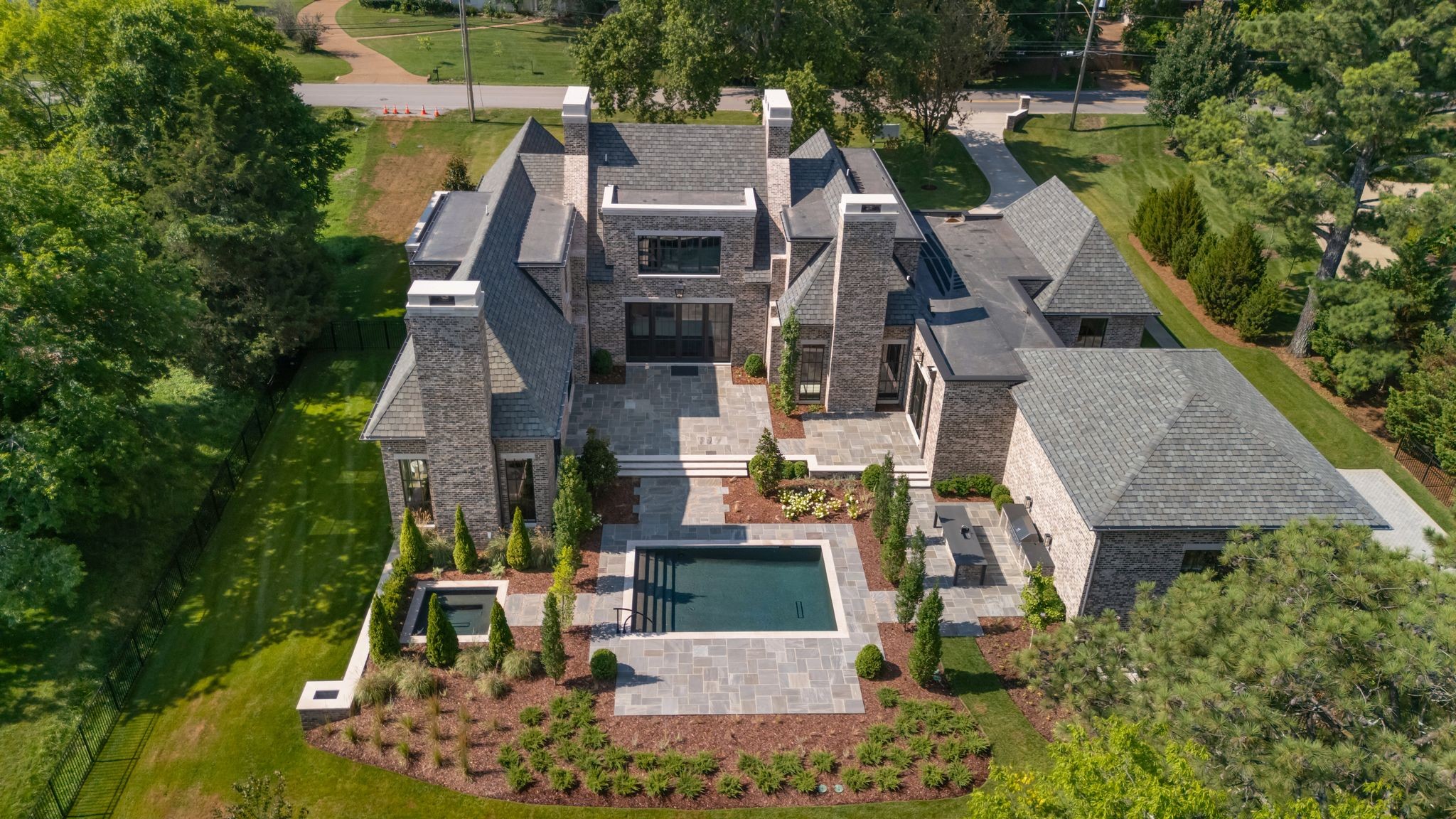 1206 Tyne Blvd Property Photo 5