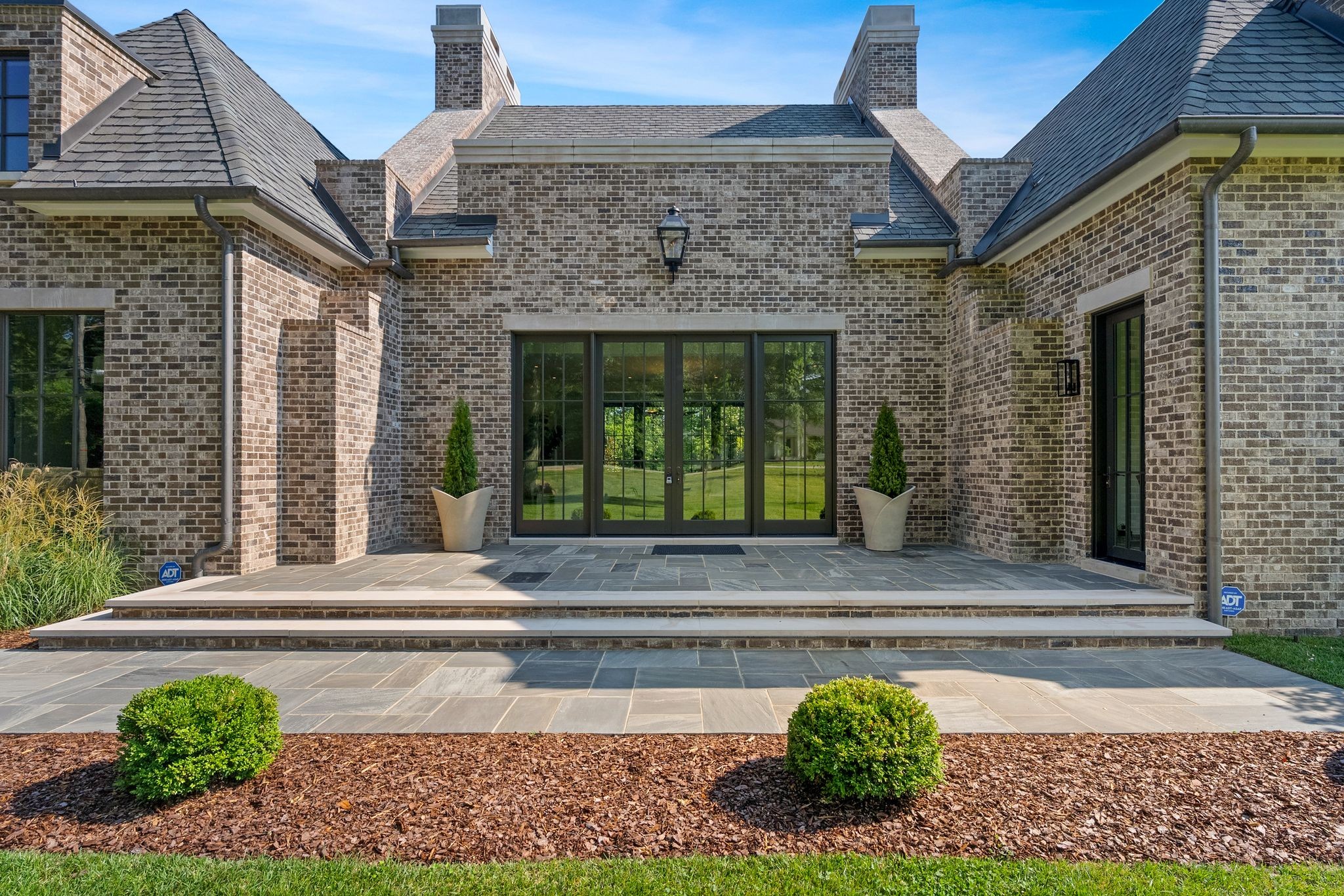 1206 Tyne Blvd Property Photo 6