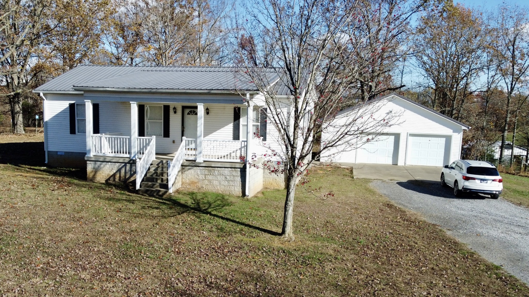 104 B V Young Rd Property Photo 1