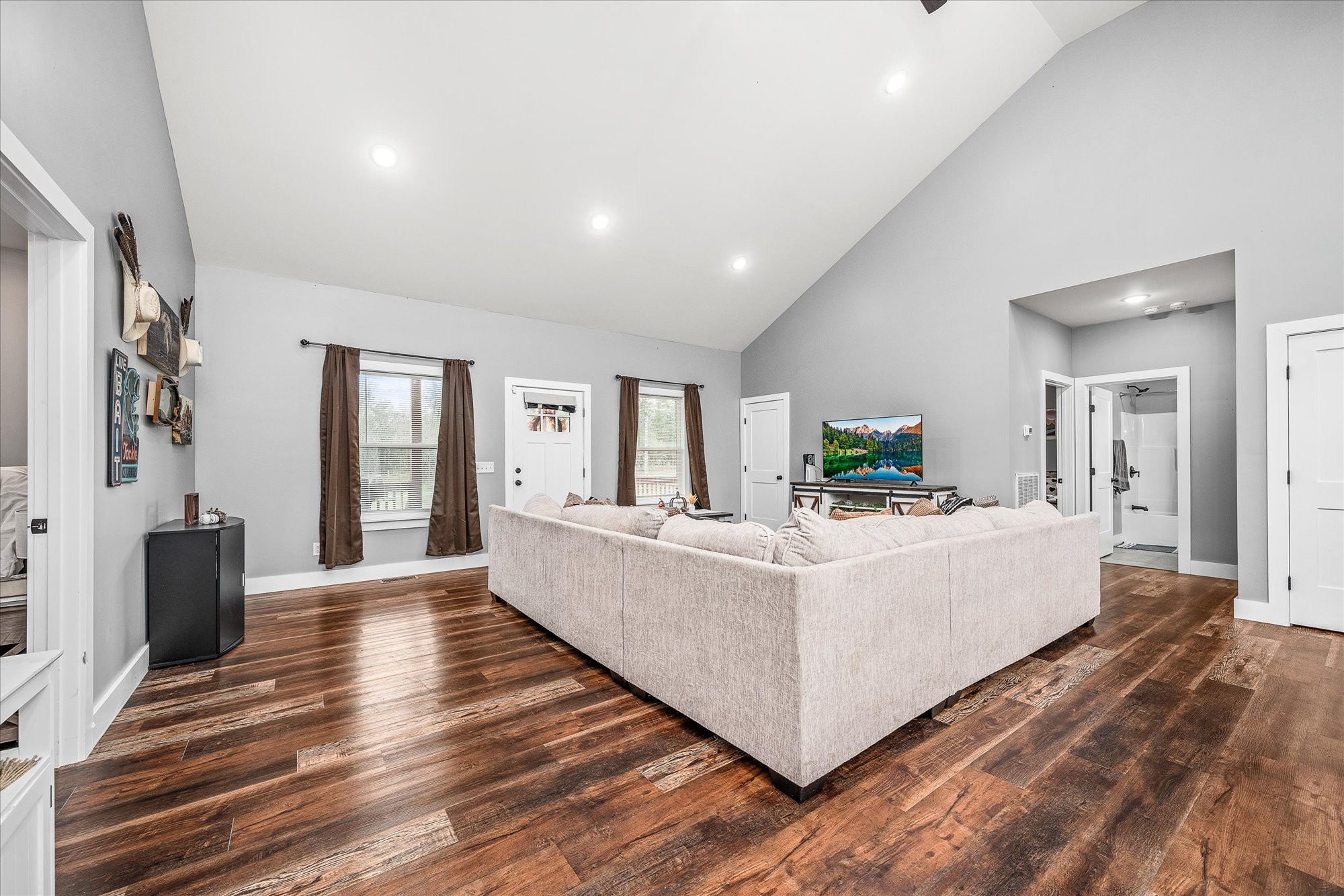 710 Sullivan Bend Road Property Photo 8