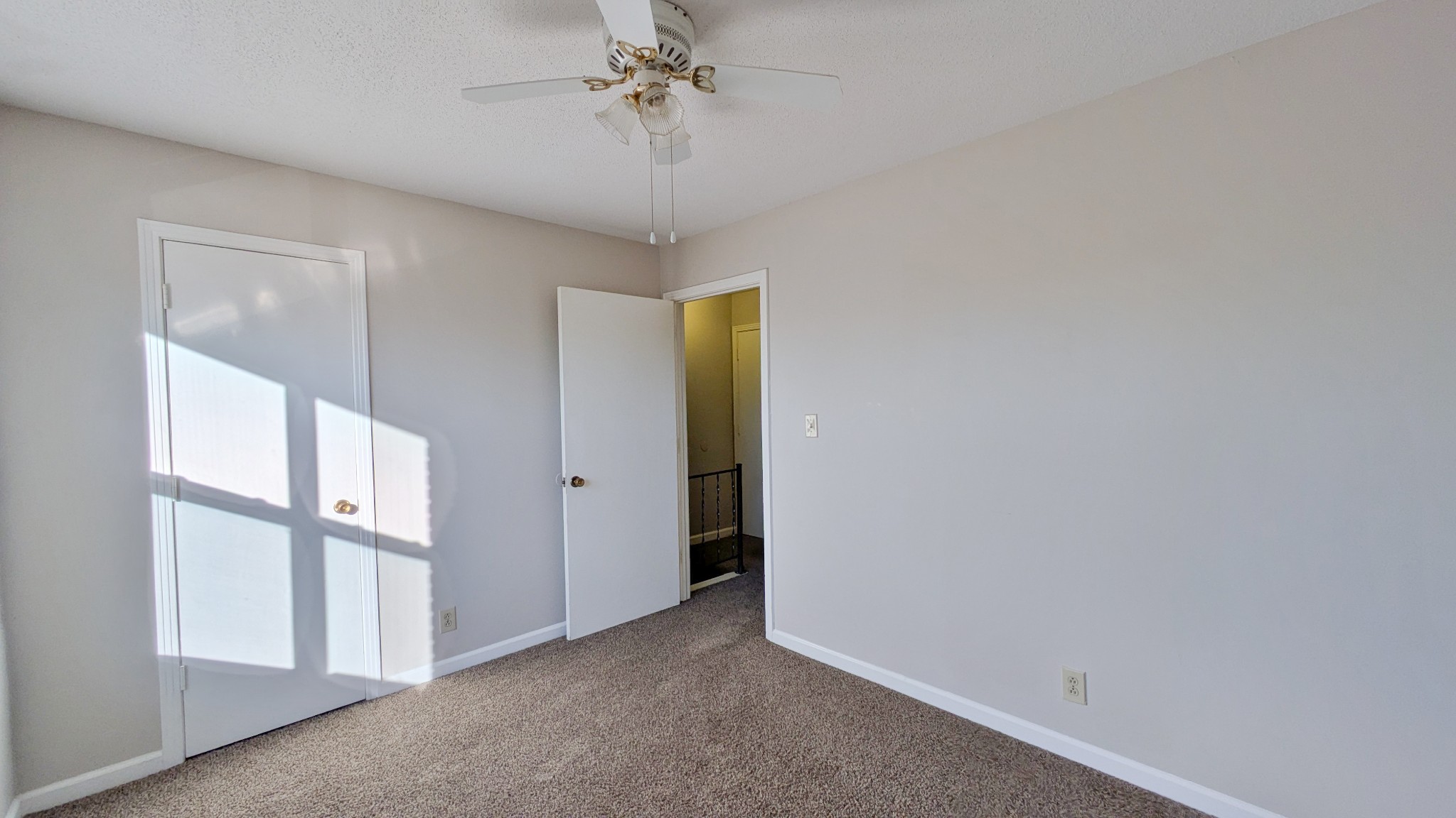 1531 E Knollwood Cir Property Photo 14