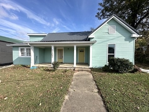 1102 Batts Blvd Property Photo 1