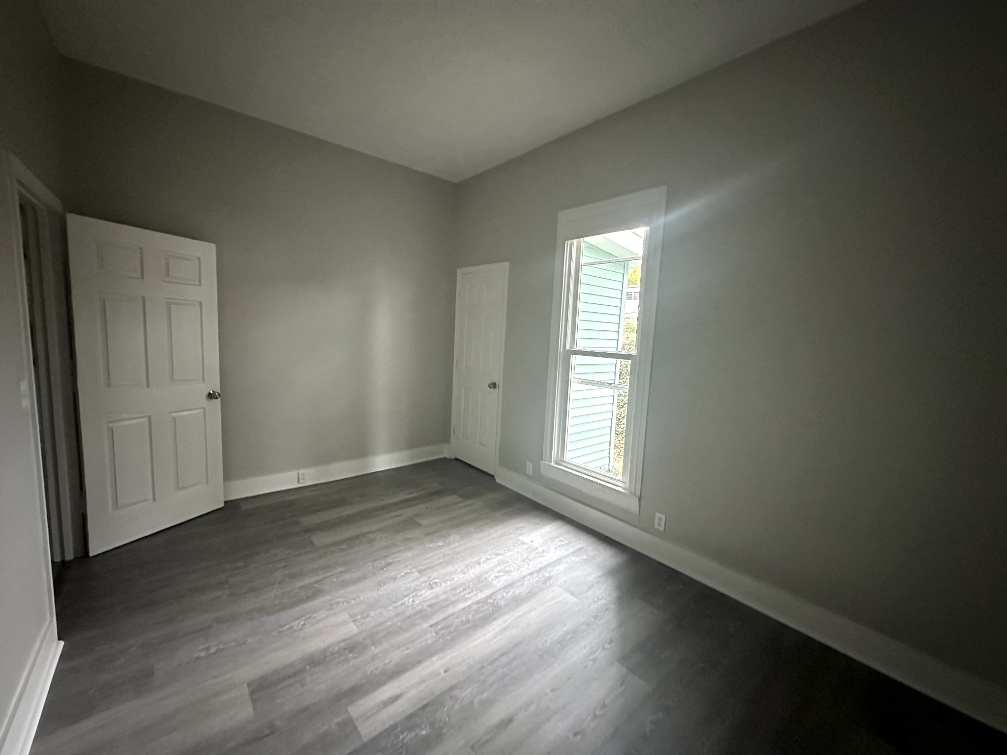 1102 Batts Blvd Property Photo 9