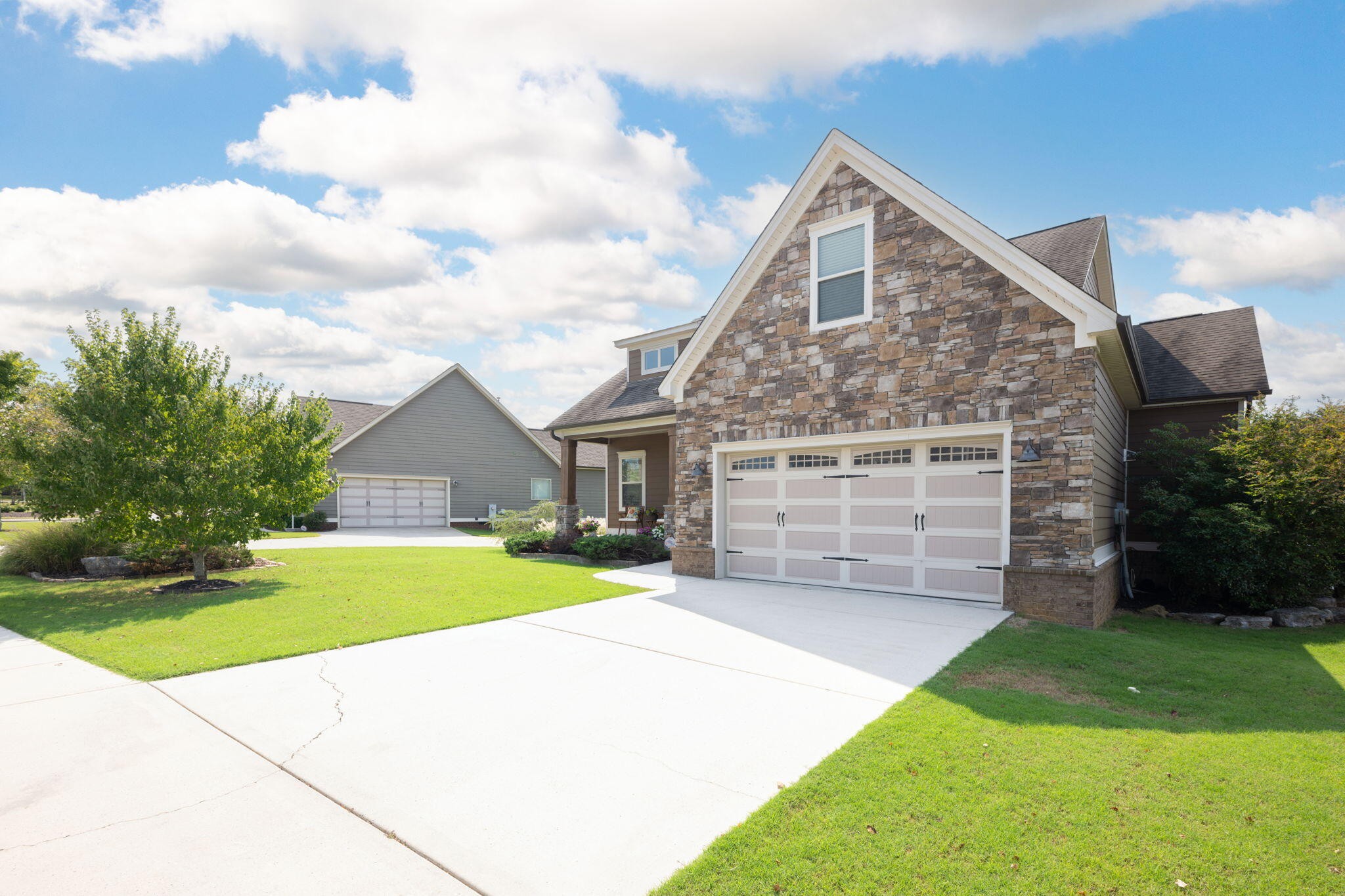 8524 Fenwick Drive Property Photo 4