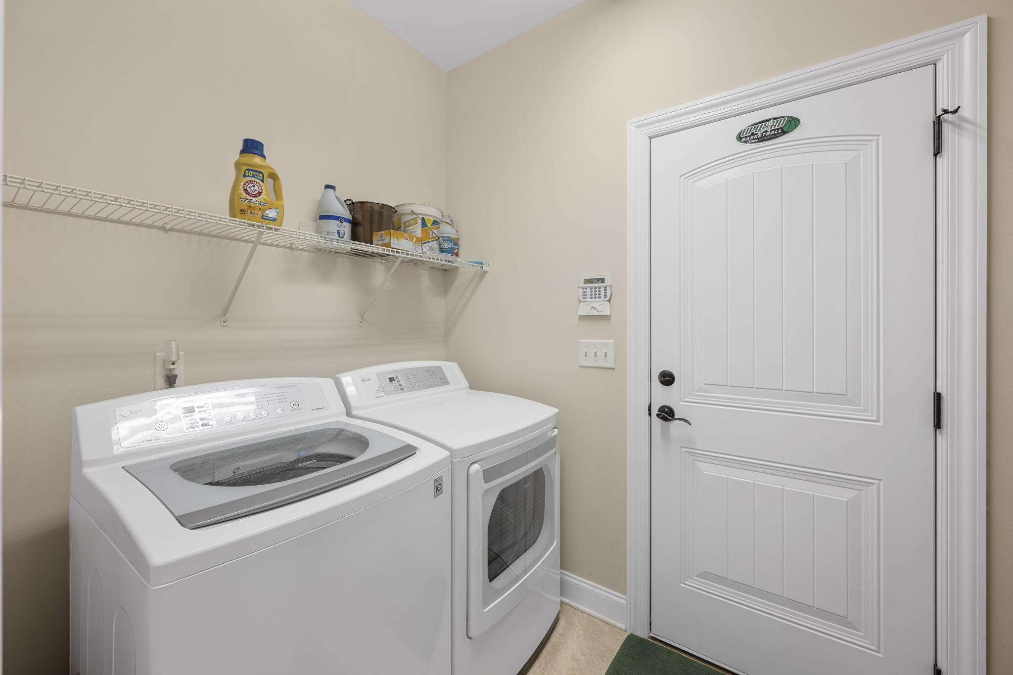 8524 Fenwick Drive Property Photo 42