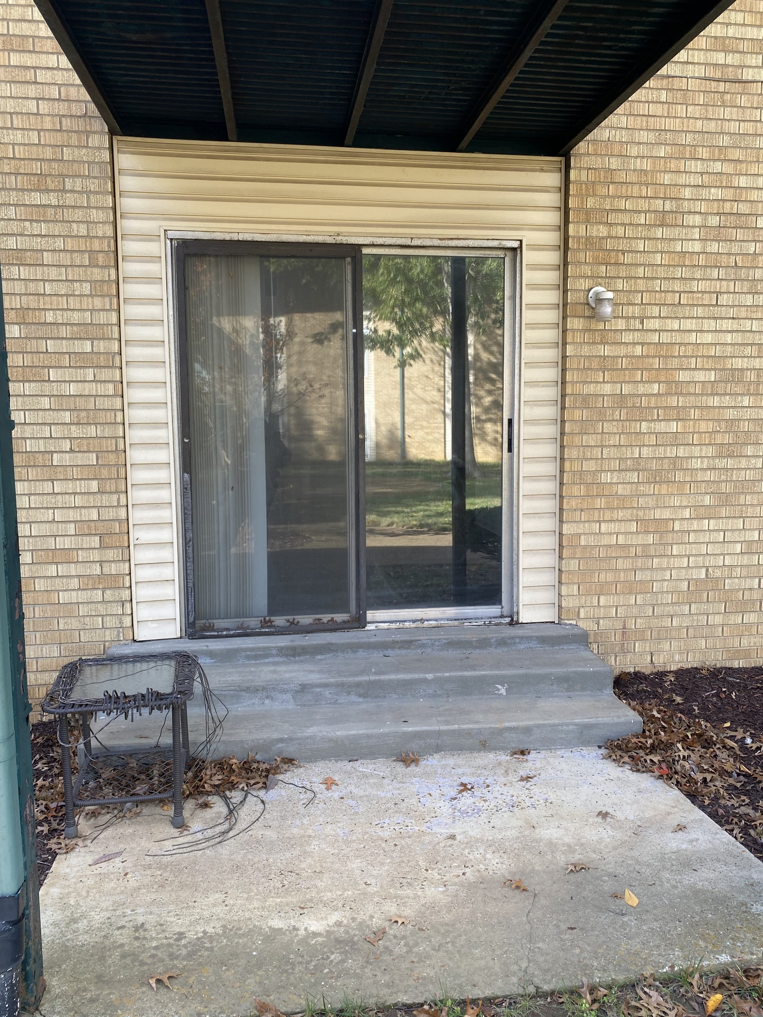 555 N Dupont Ave Property Photo 18