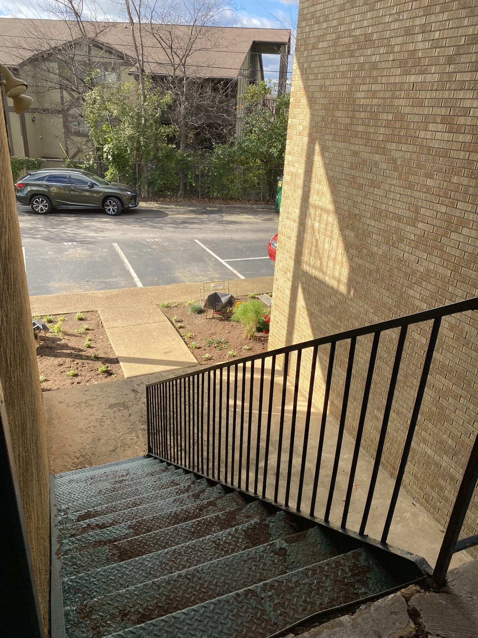 555 N Dupont Ave Property Photo 28