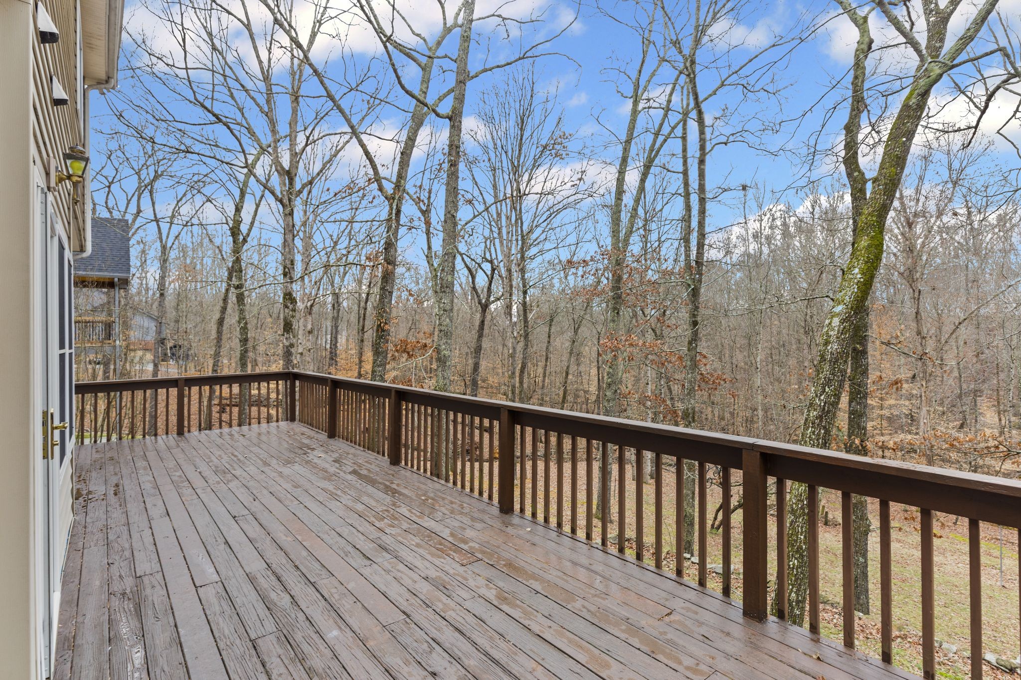 115 Lake Crest Ln Property Photo 17