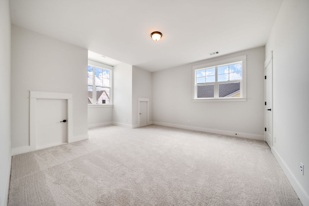 5822 Willoughby Way Property Photo 37
