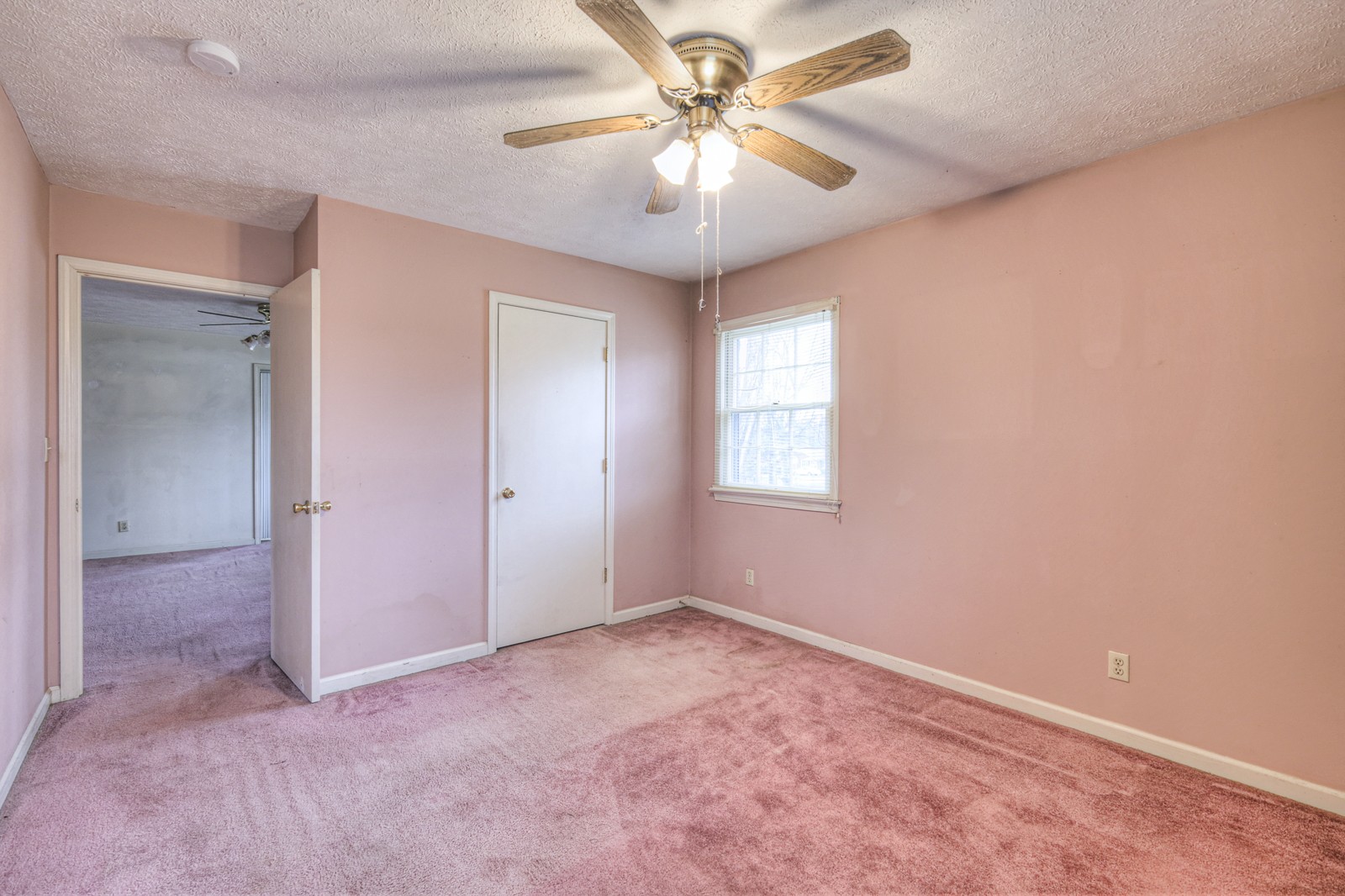 200 Barry Ave Property Photo 19