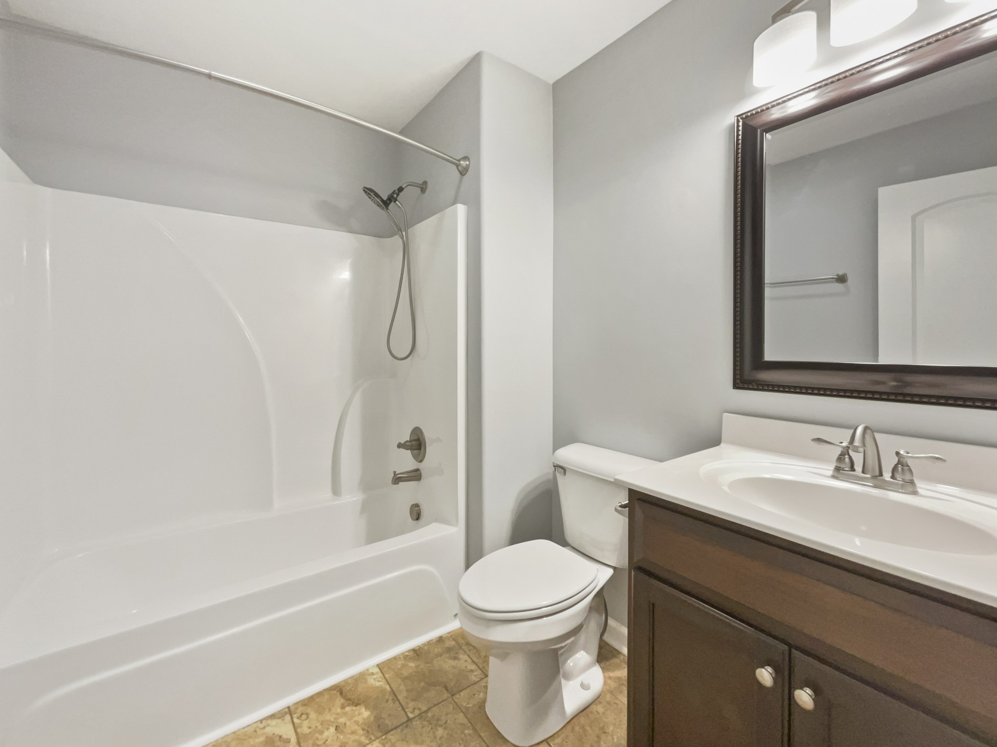 1040 Bonnie Ln Property Photo 7