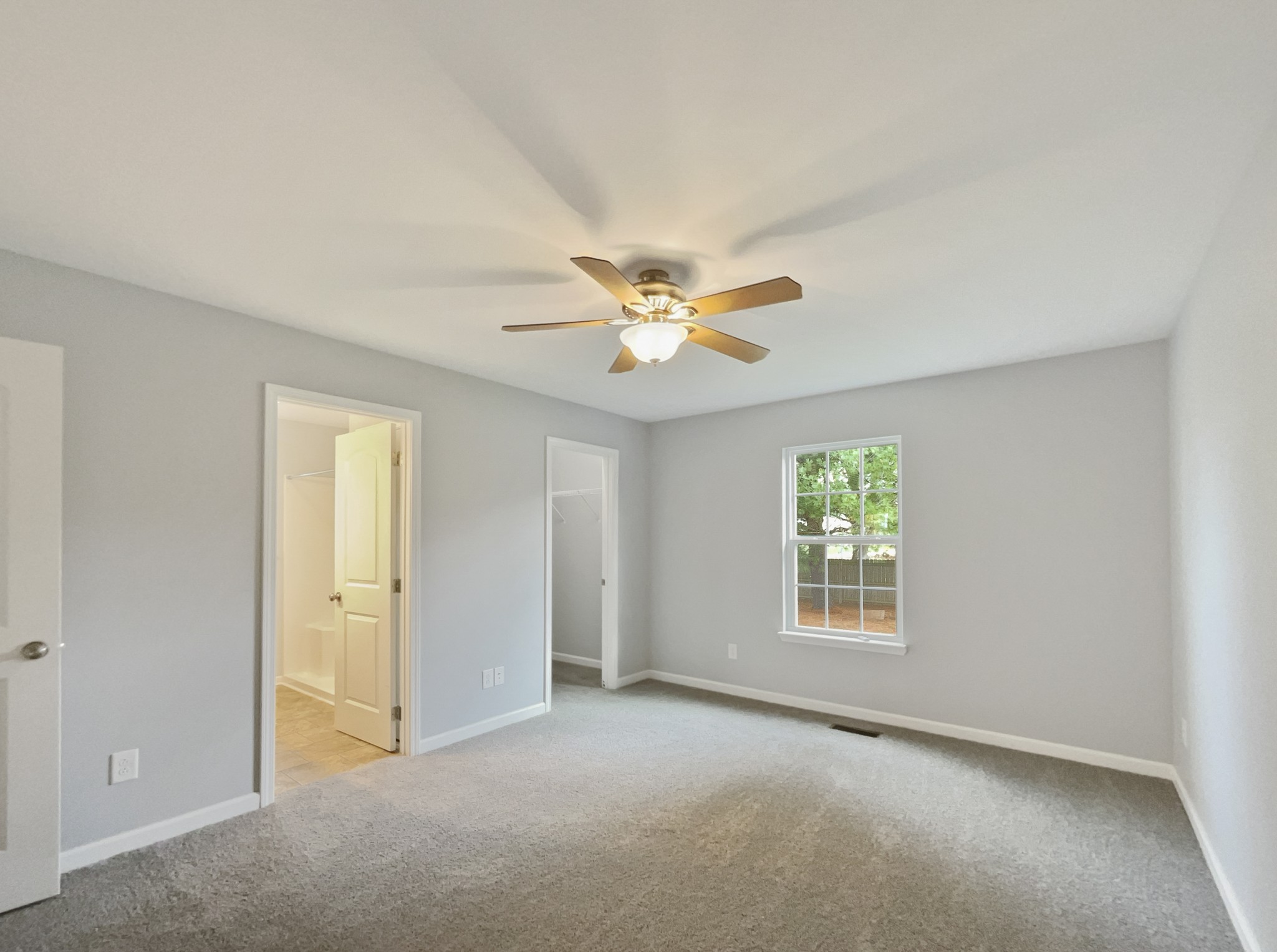 1040 Bonnie Ln Property Photo 14