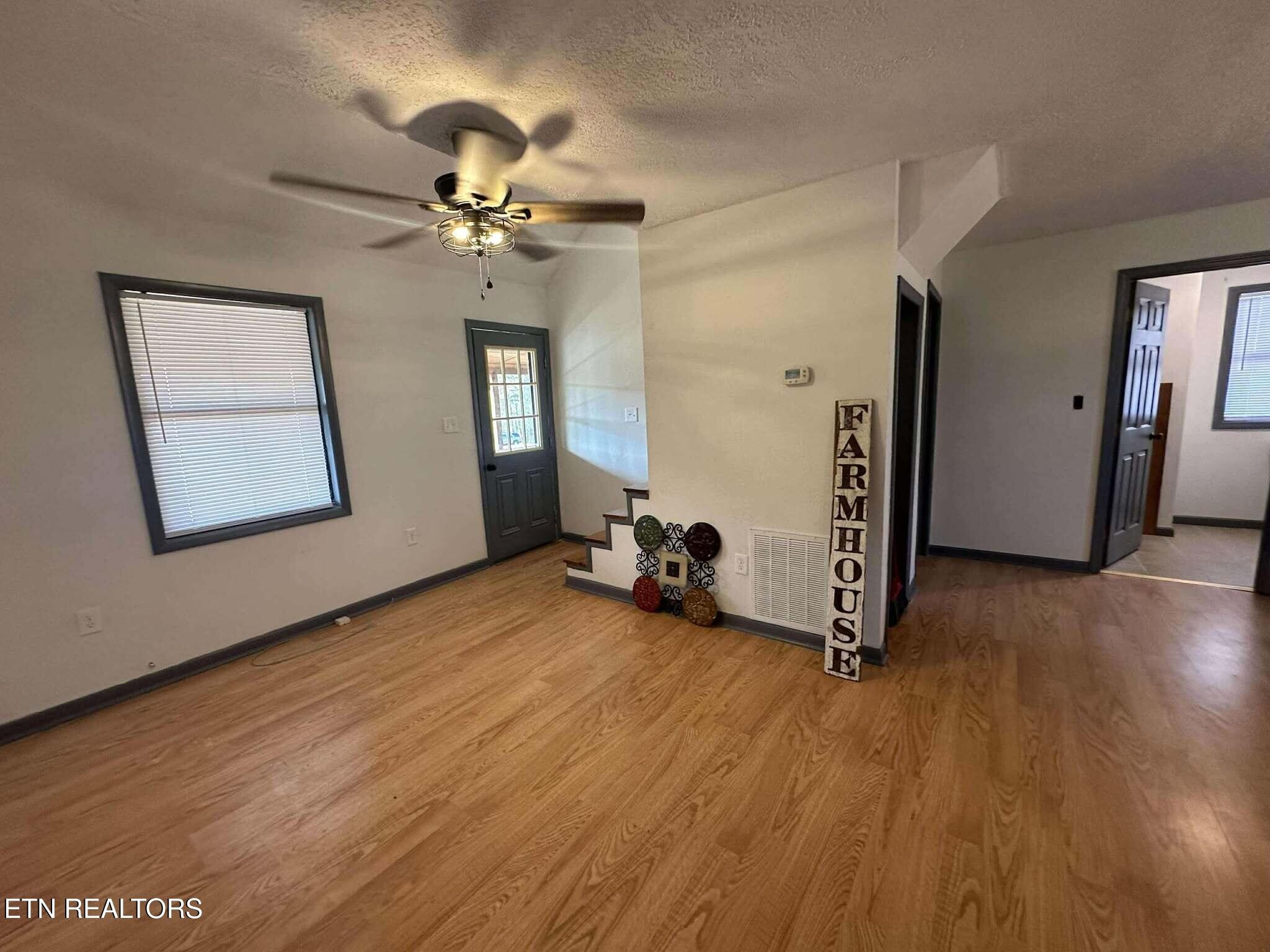 4385 Round Mountain Rd Property Photo 14