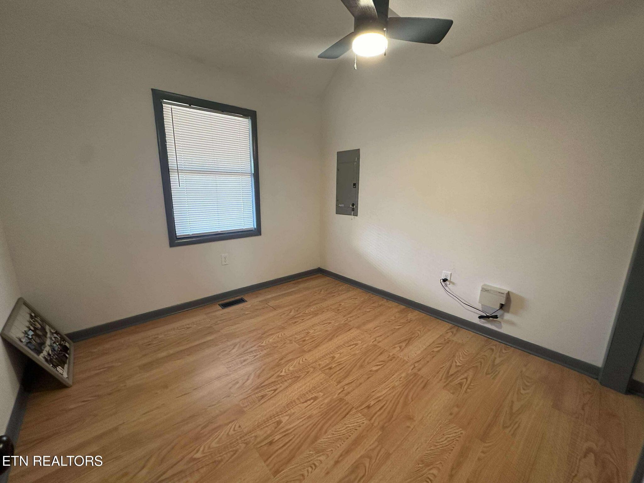 4385 Round Mountain Rd Property Photo 22