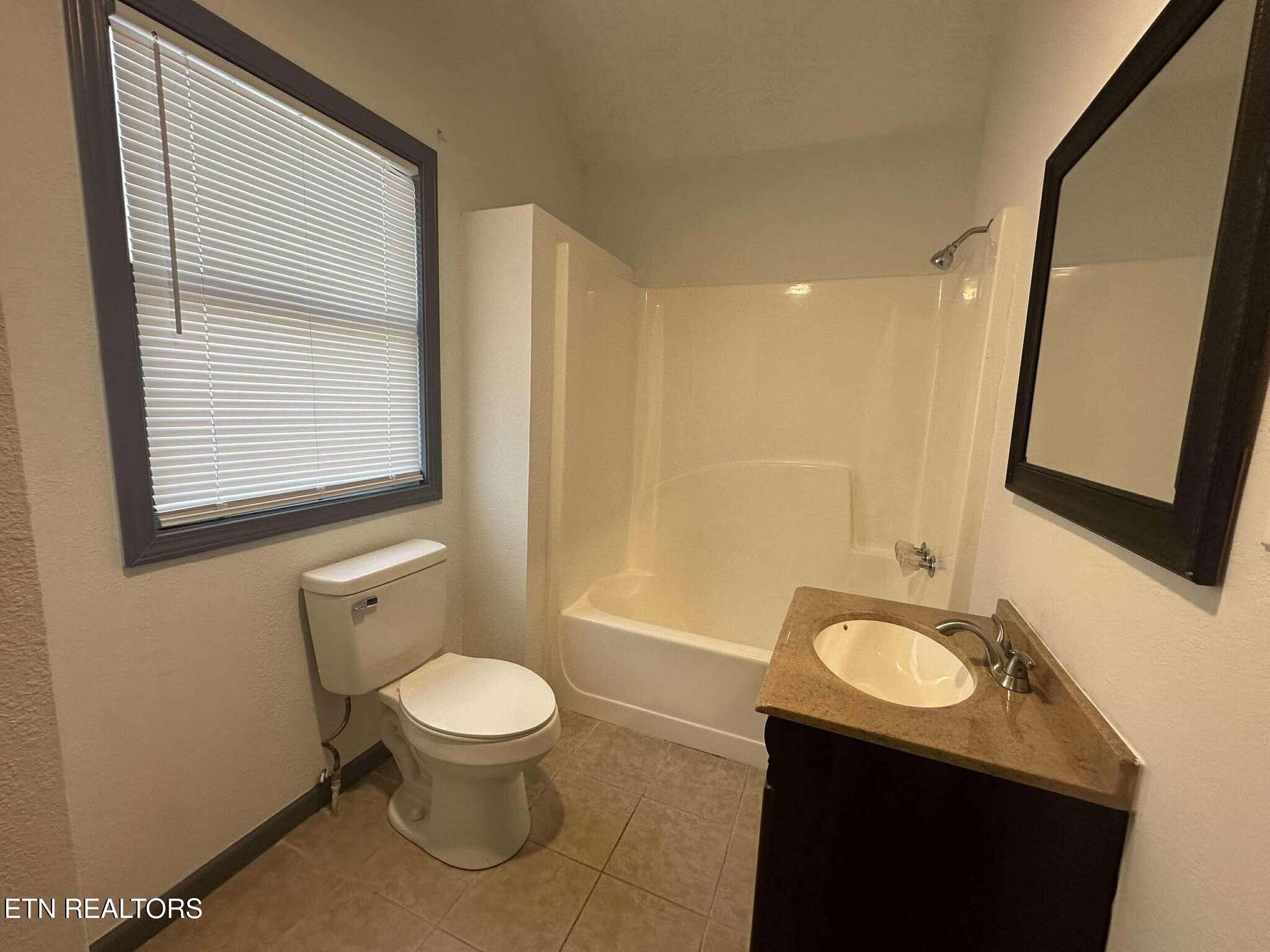 4385 Round Mountain Rd Property Photo 24