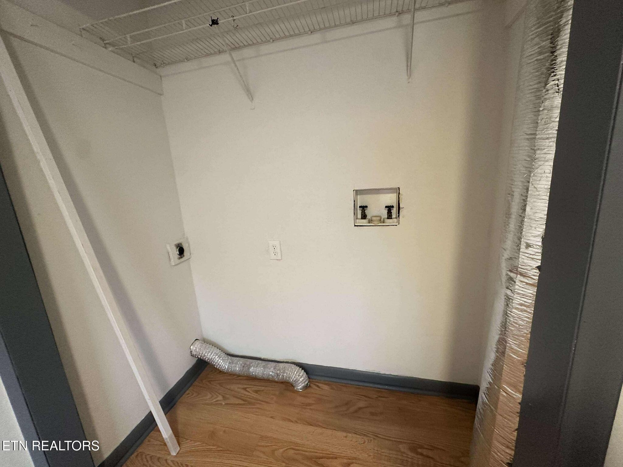 4385 Round Mountain Rd Property Photo 27