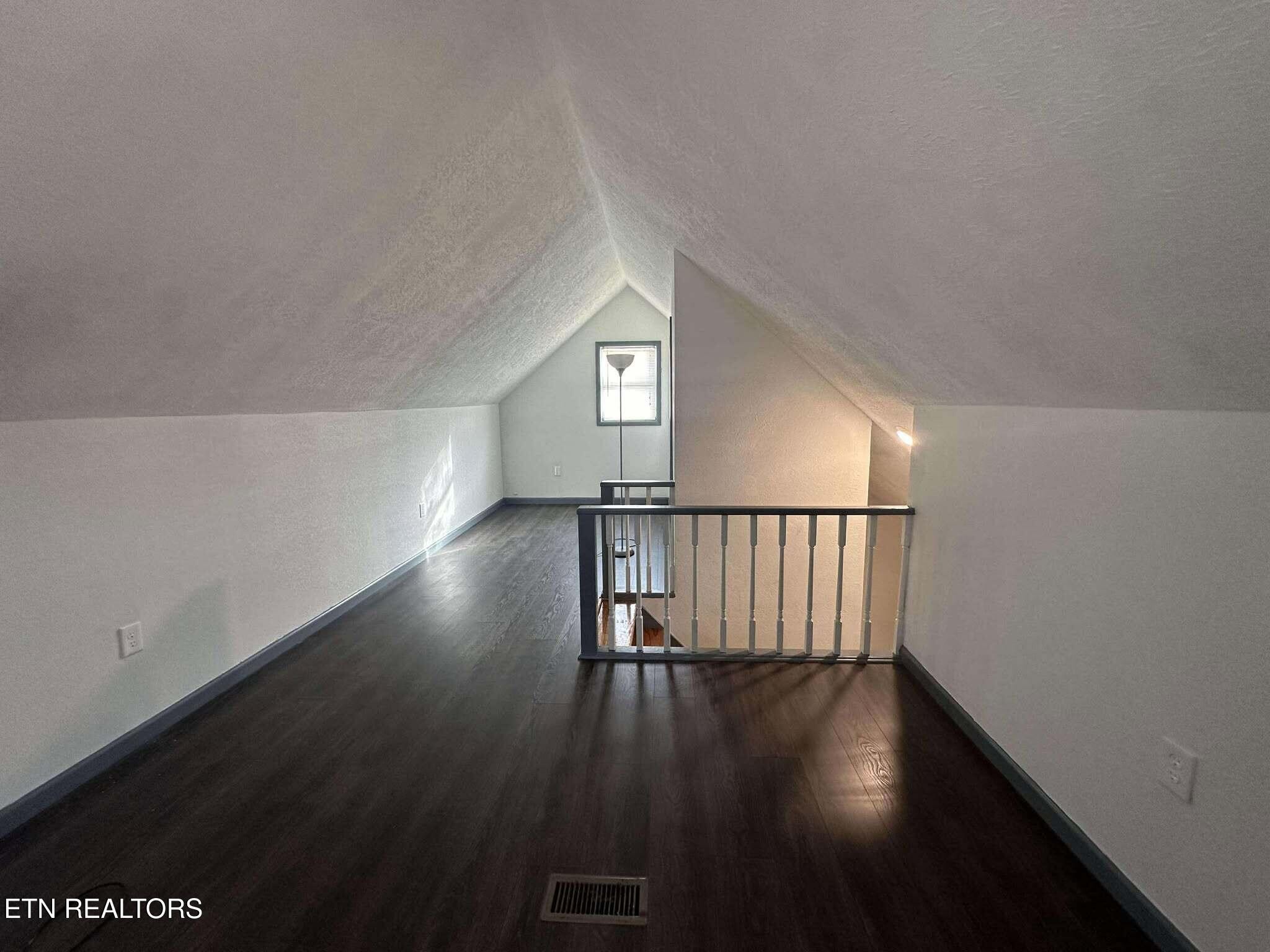 4385 Round Mountain Rd Property Photo 28