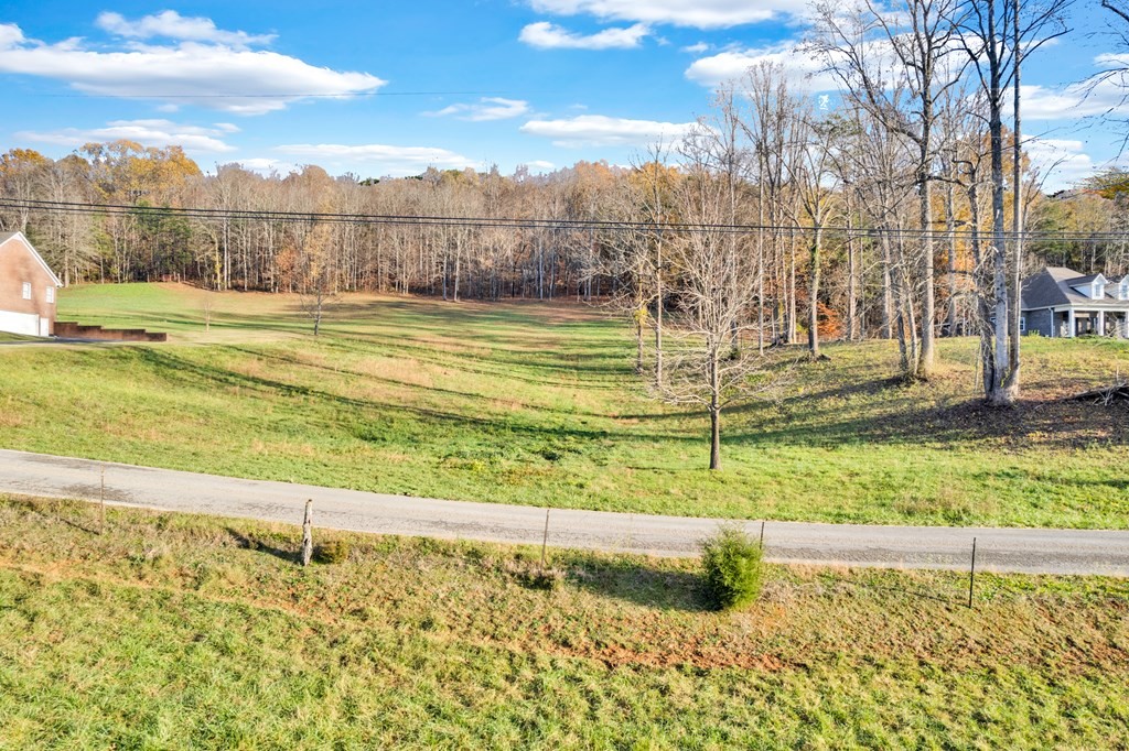 2369 Seven Springs Rd Property Photo 2