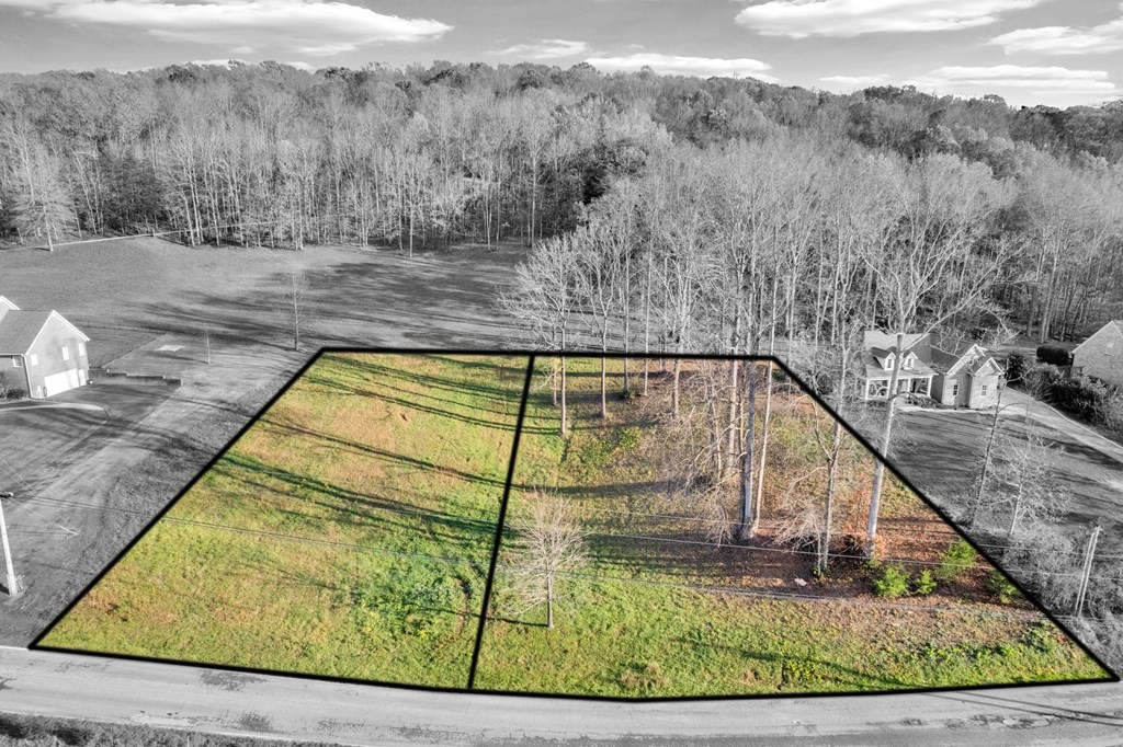 2369 Seven Springs Rd Property Photo 3
