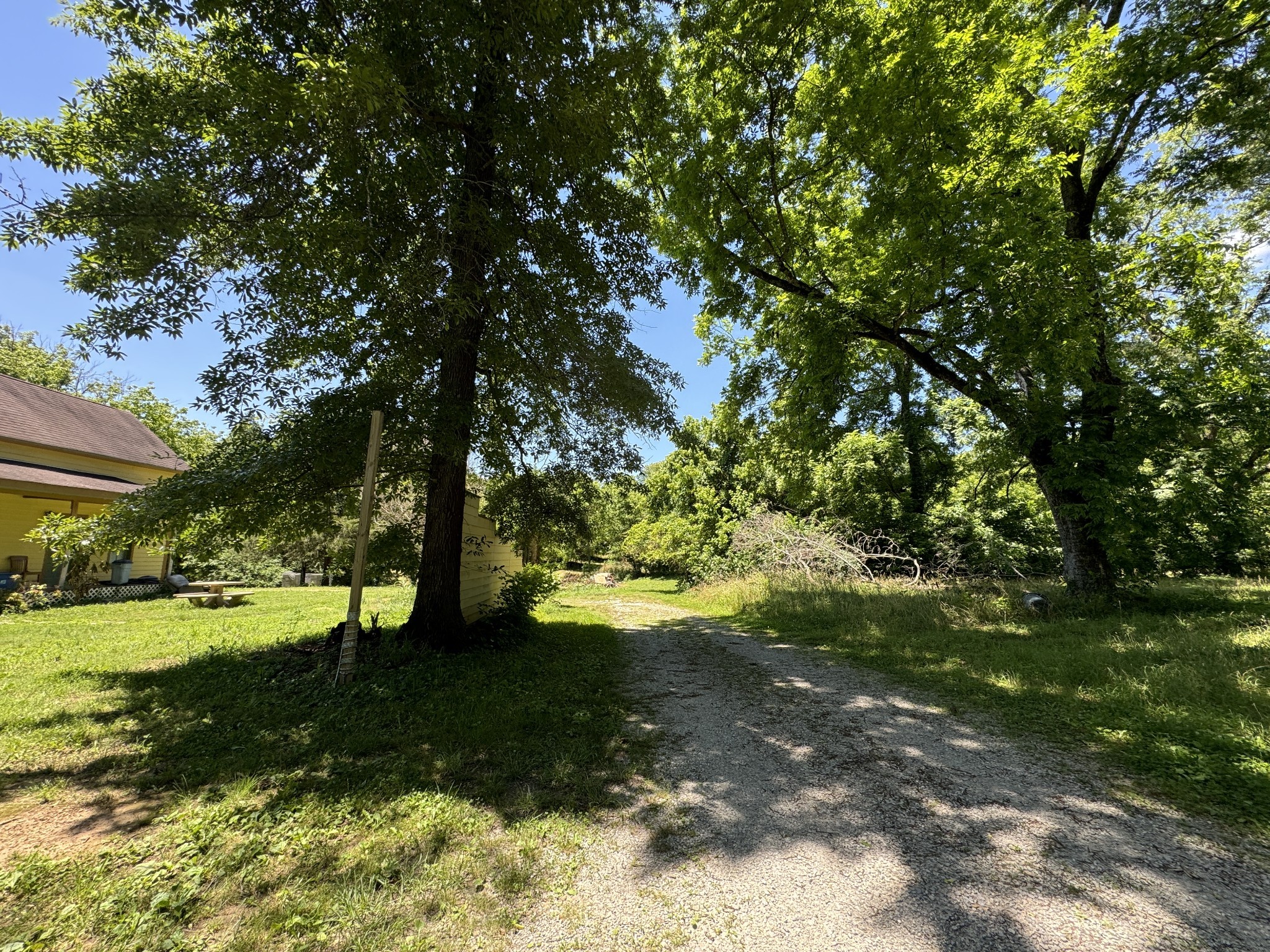 2342 Valley Creek Rd Property Photo 2
