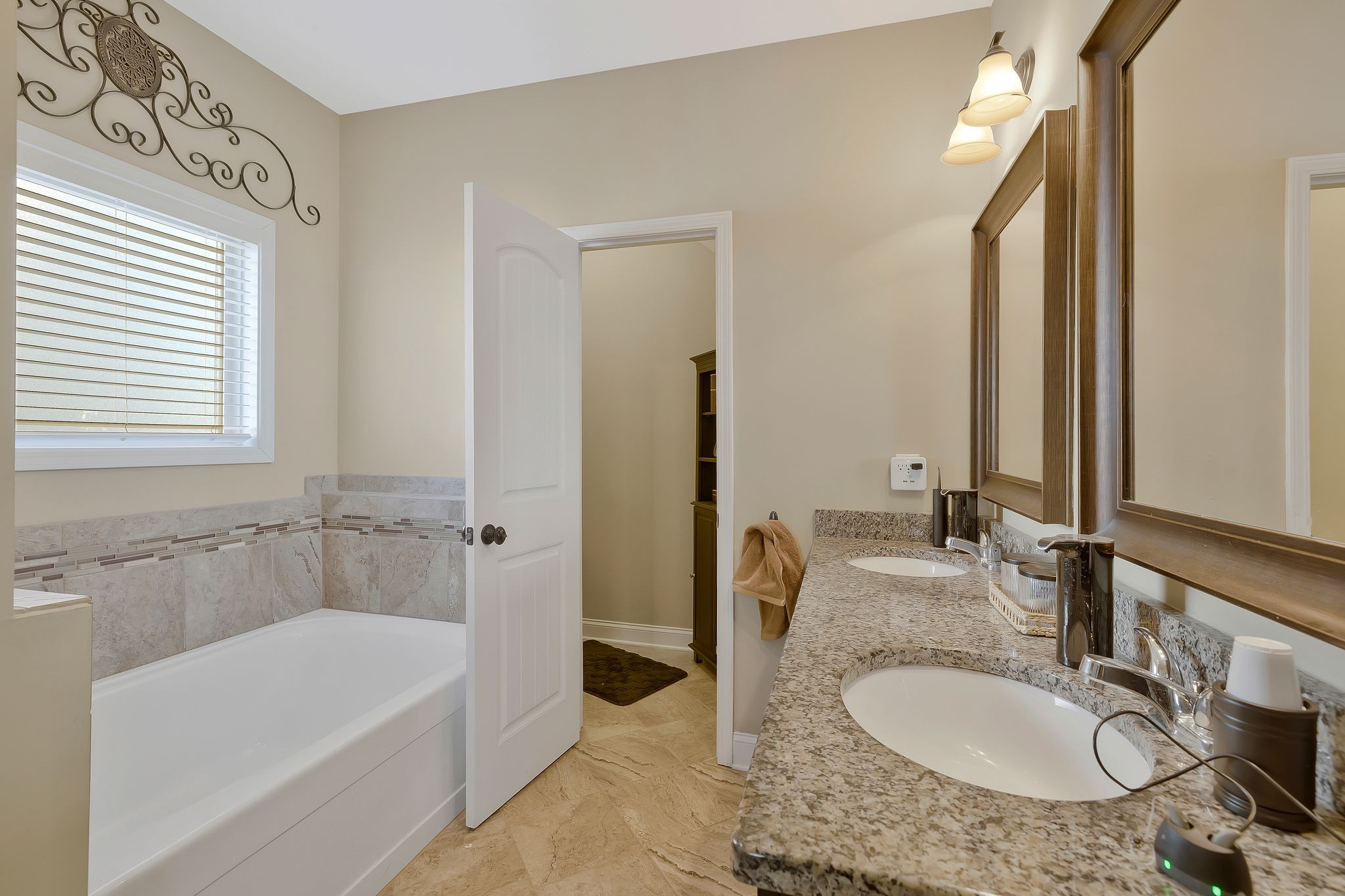 2823 Cason Ln Property Photo 19
