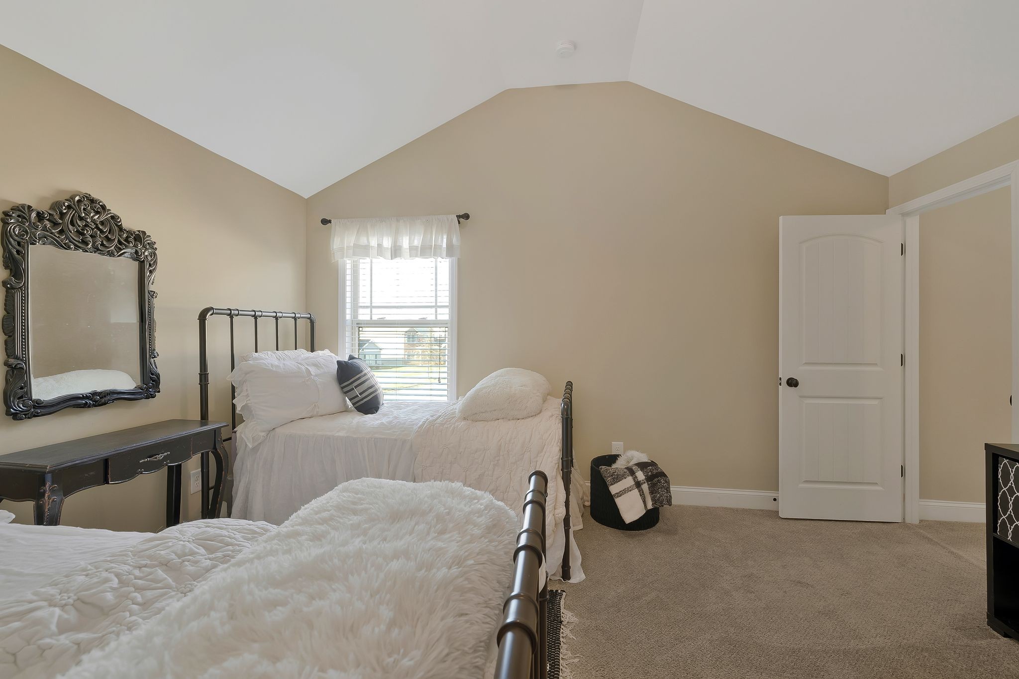 2823 Cason Ln Property Photo 29