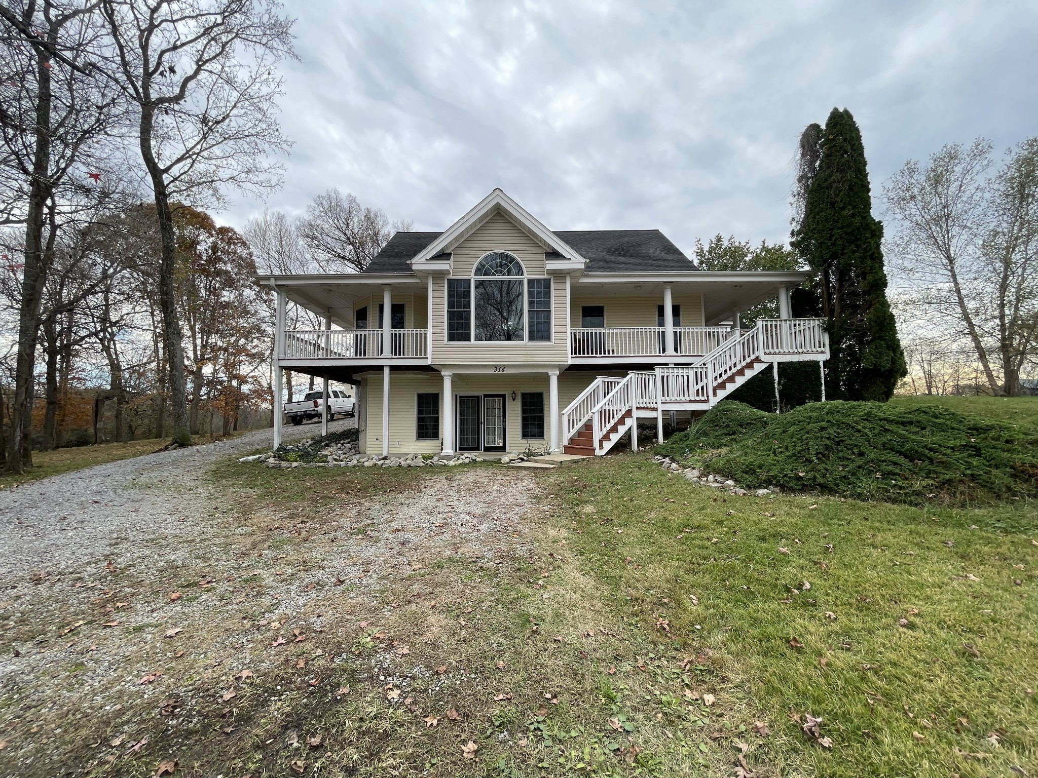314 Birdsong Dr Property Photo 1