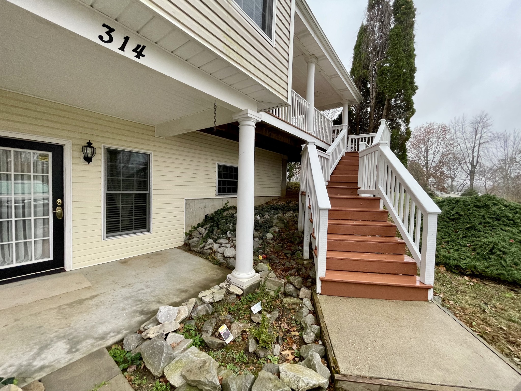 314 Birdsong Dr Property Photo 2