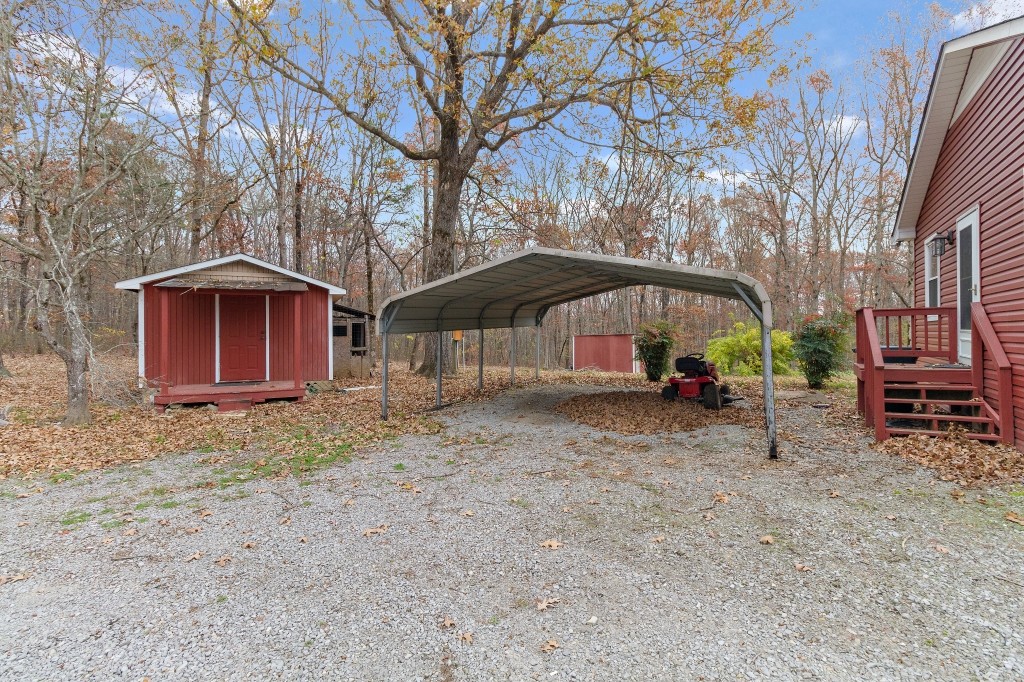 345 Eagle Nest Rd Property Photo 5