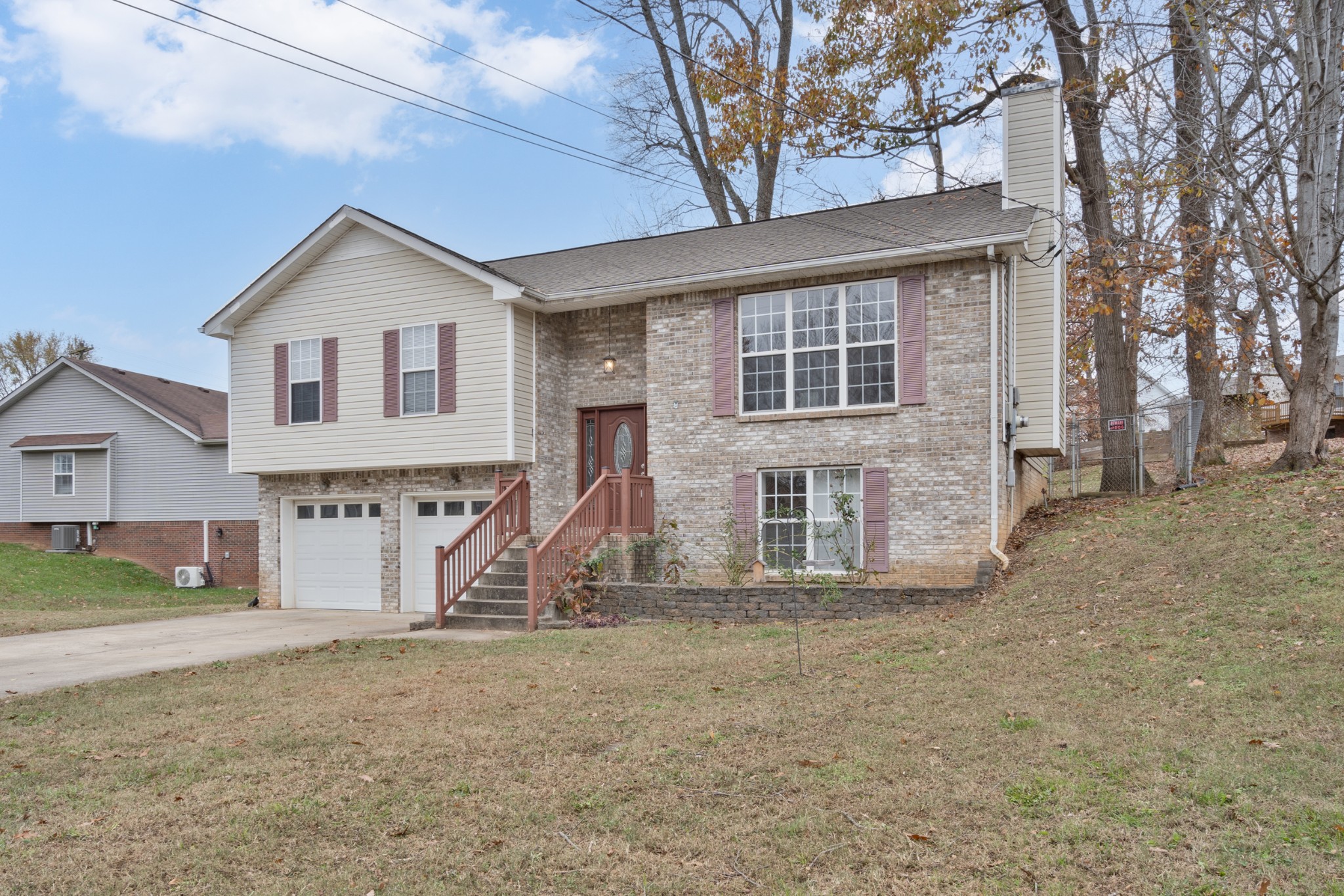 188 Whitehall Dr Property Photo 2