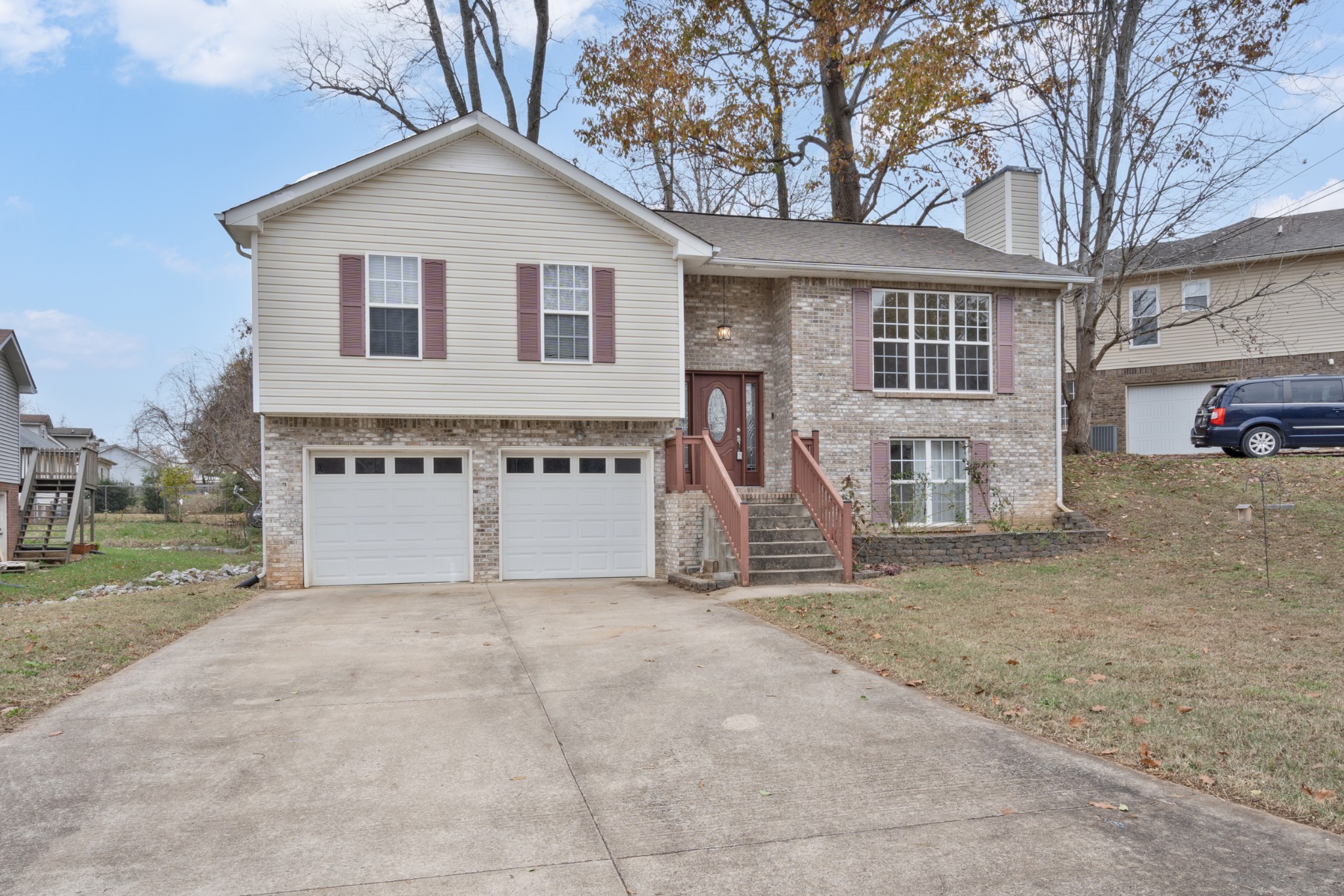 188 Whitehall Dr Property Photo 3