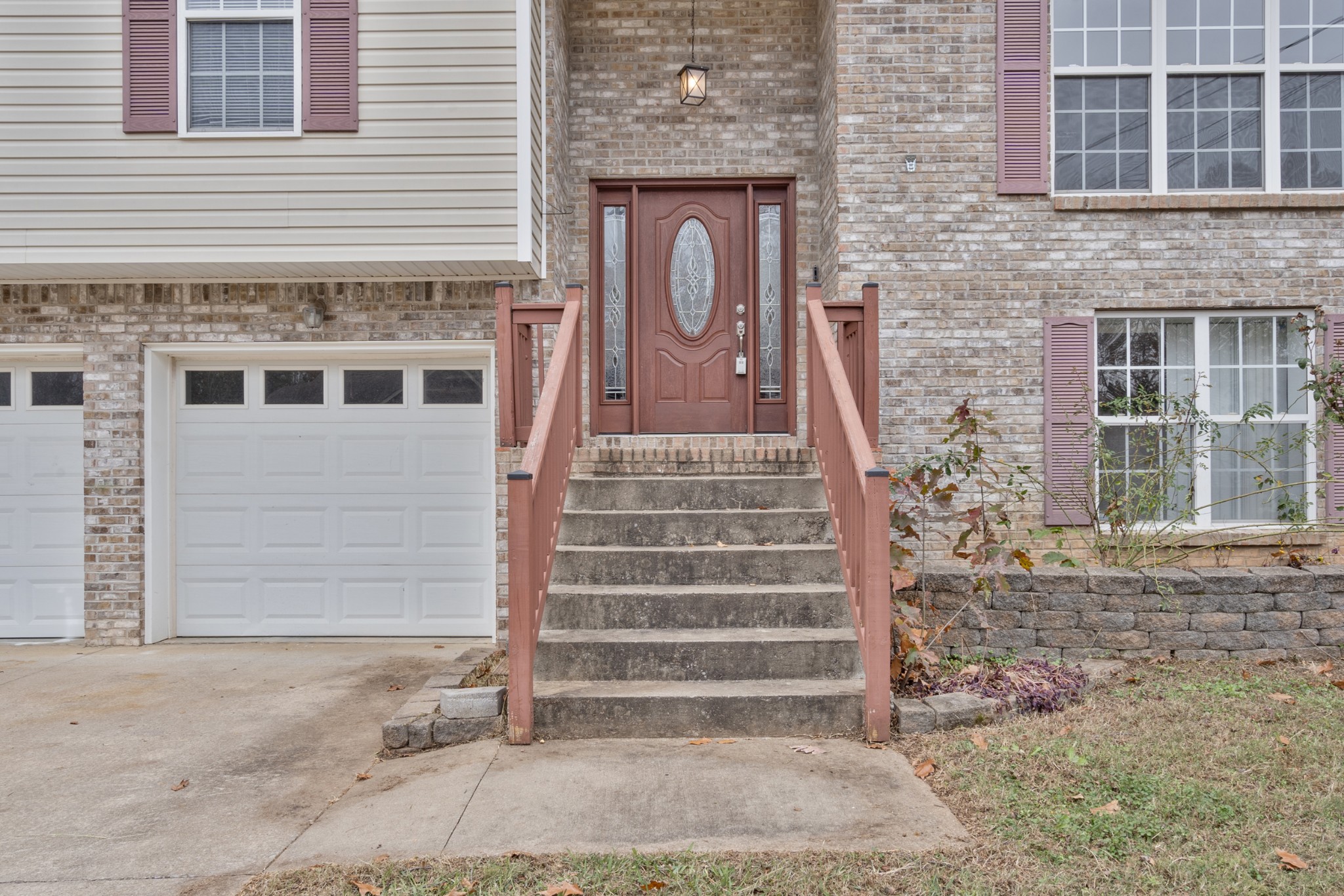 188 Whitehall Dr Property Photo 4