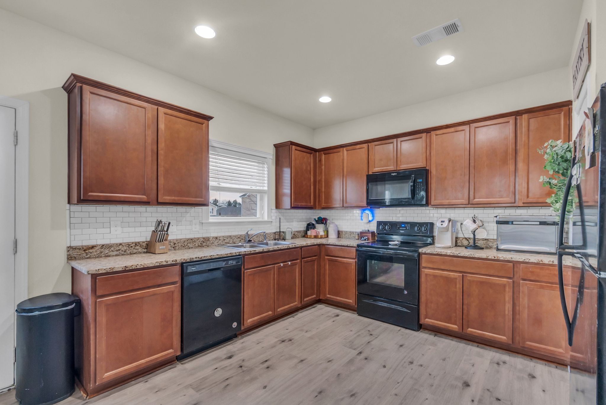 2413 Pollen Way Property Photo 14