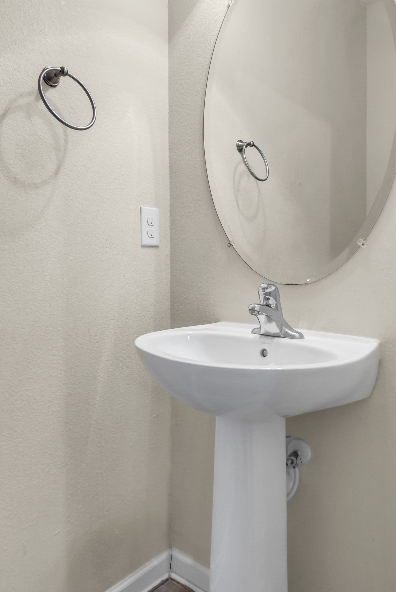 2413 Pollen Way Property Photo 17