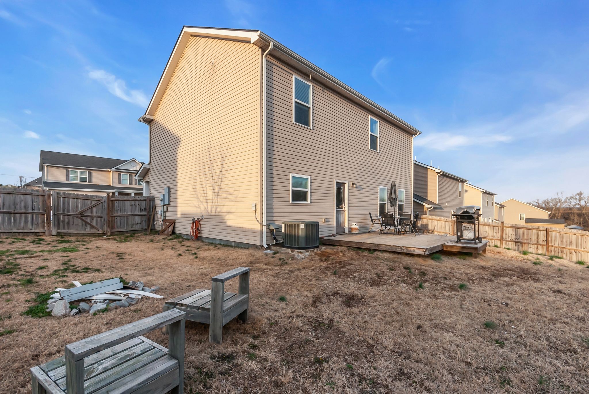 2413 Pollen Way Property Photo 32
