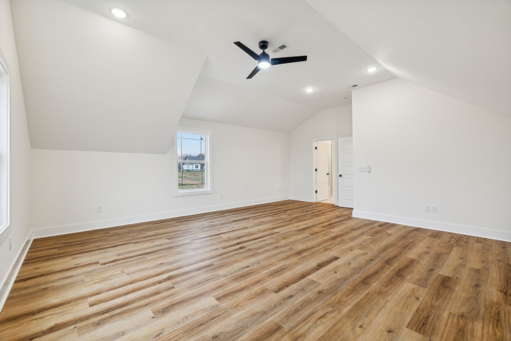 6453 Hopewell Rd Property Photo 35