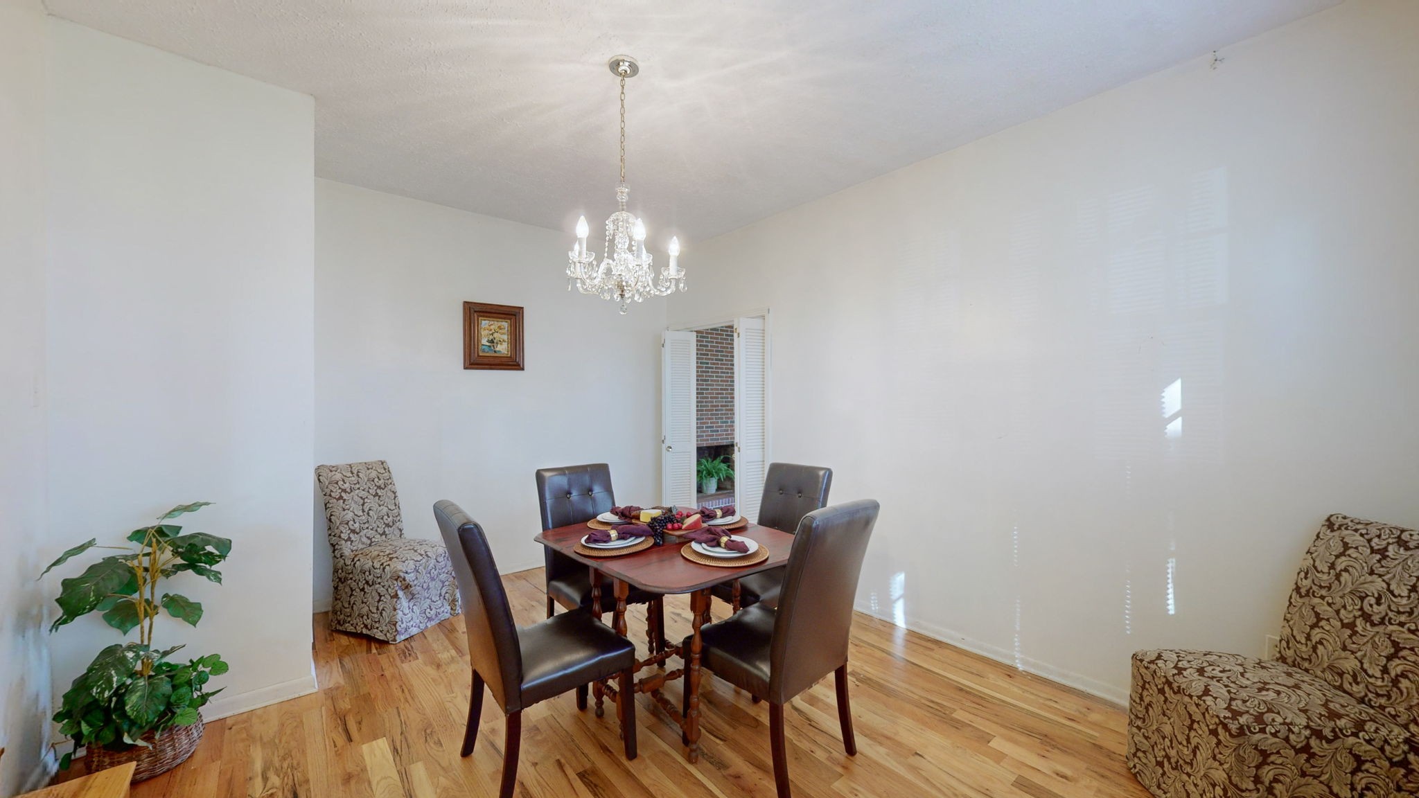 400 Edgewood Dr Property Photo 10