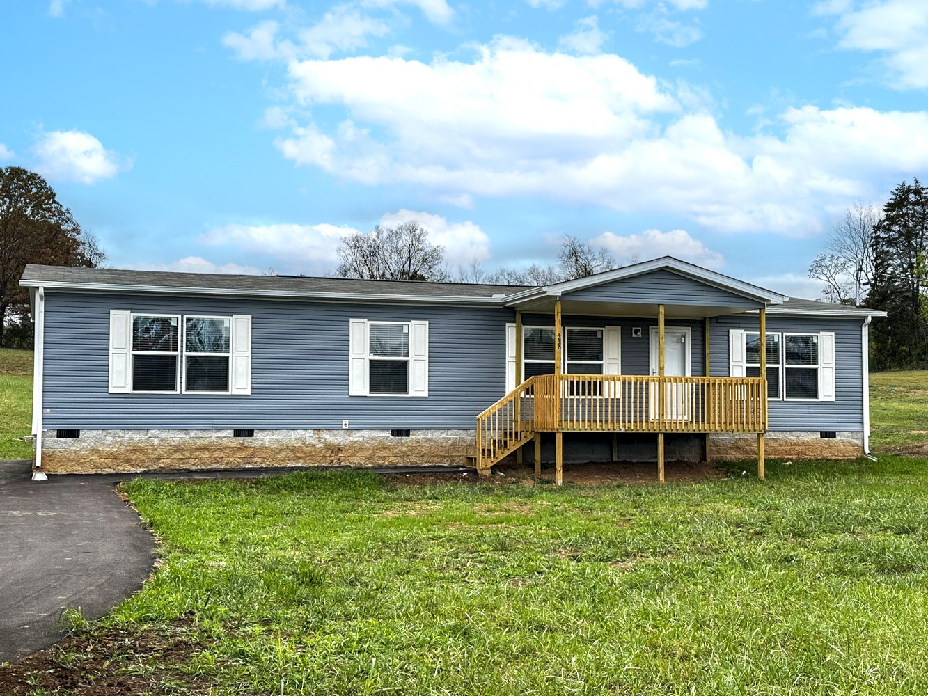 338 Bungalow Dr Property Photo 1