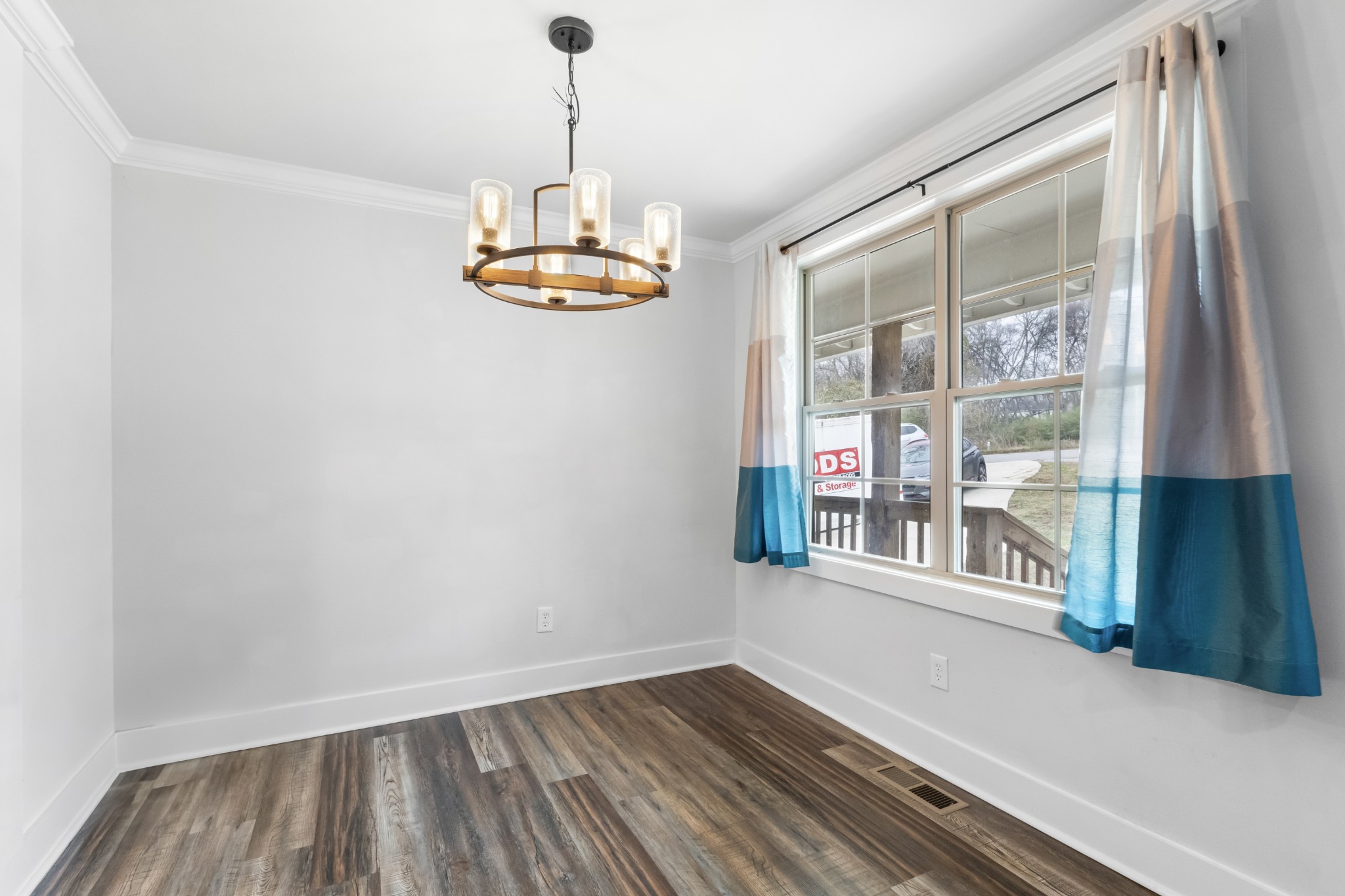 220 Locust St Property Photo 8